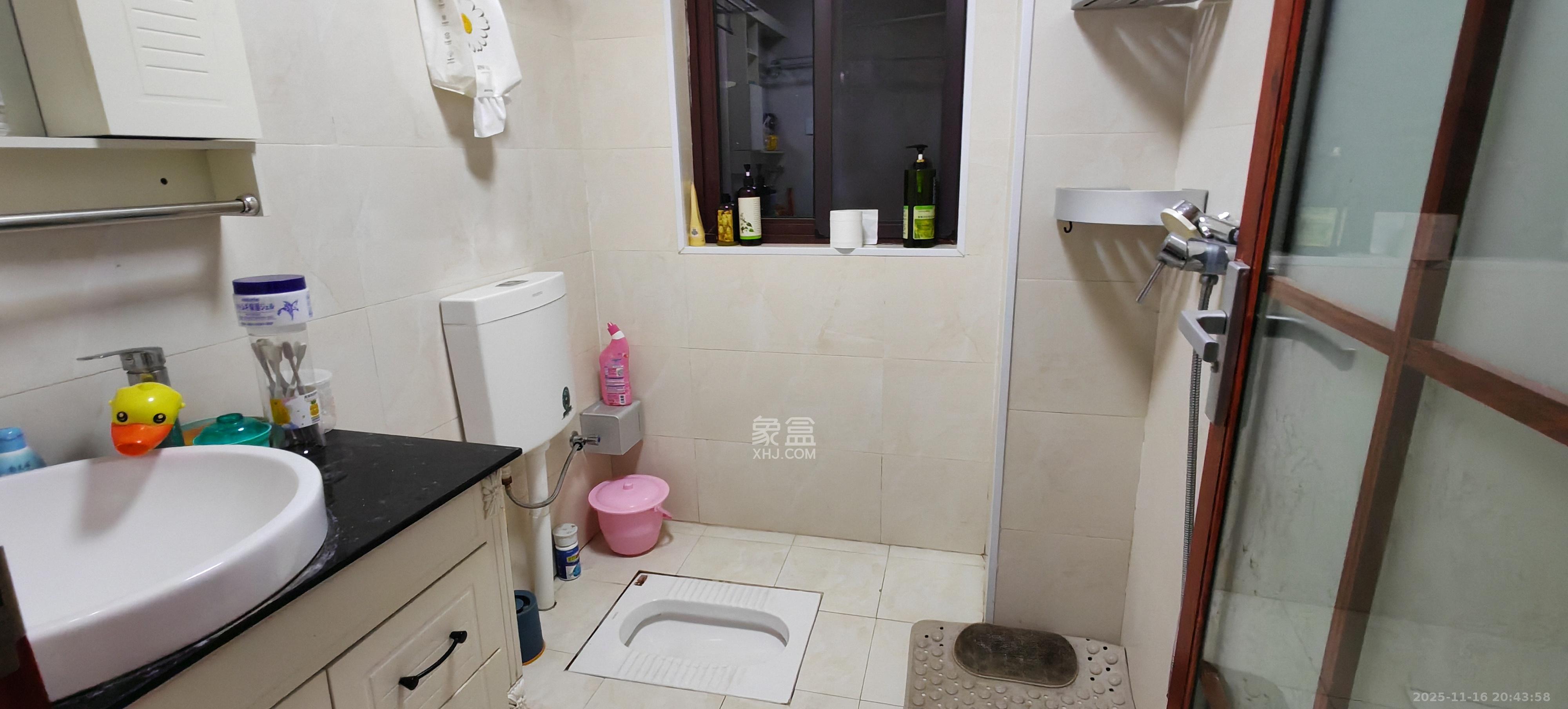 东方美地 3室2厅2卫 2300.0元/月 东方美地 3室2厅2卫 2300.0元/月室内图