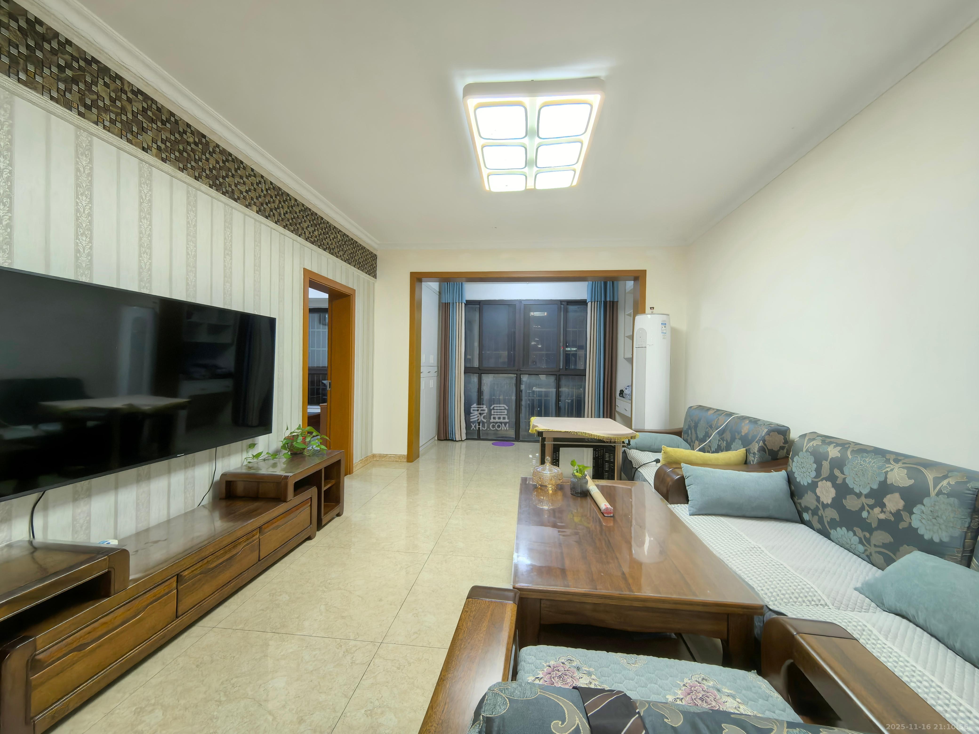 芒果天地(芒果雅苑)  3室2厅1卫    3100.0元/月室内图