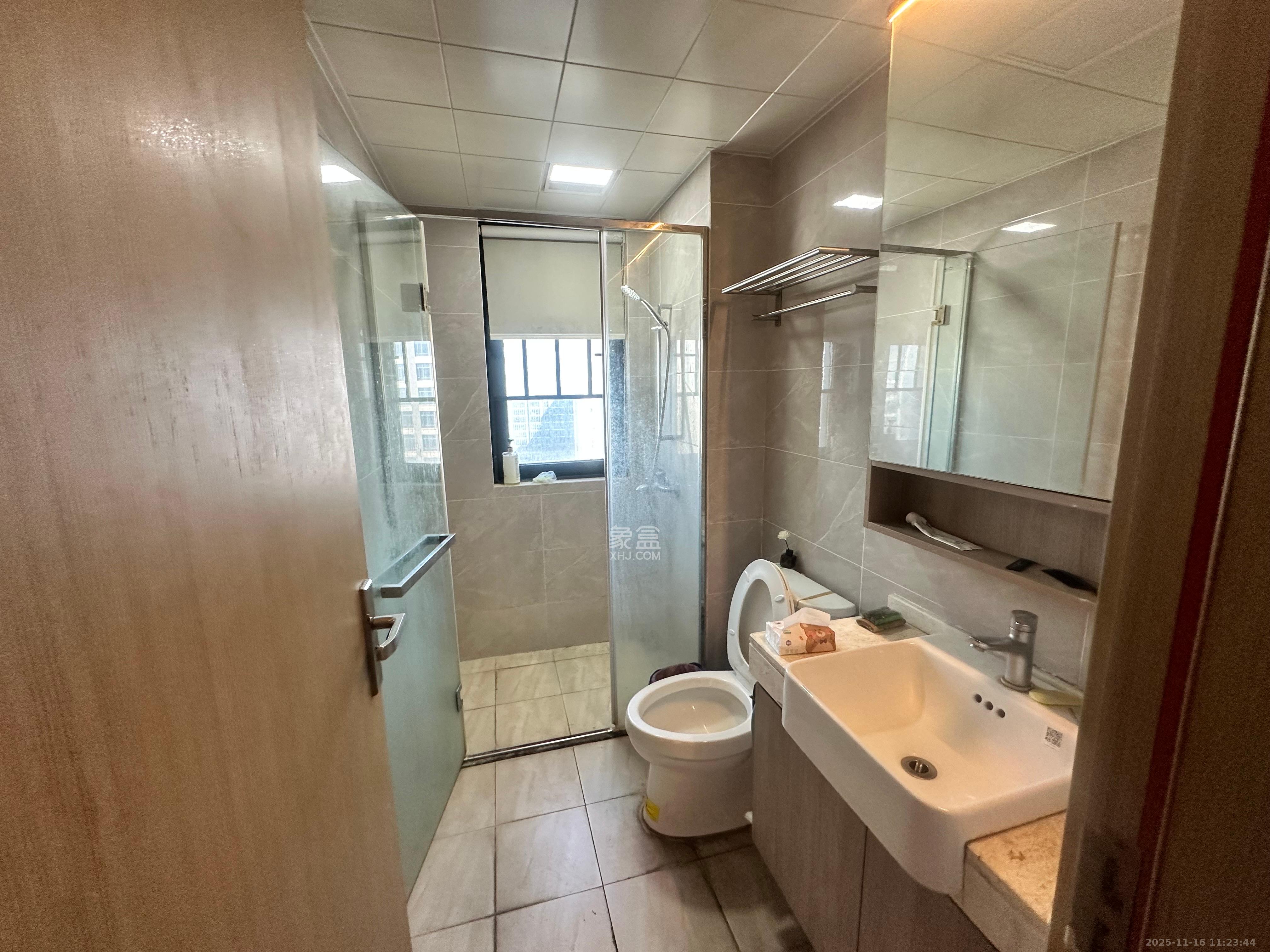 清控湖山雅居南区  4室2厅2卫    2700.0元/月室内图