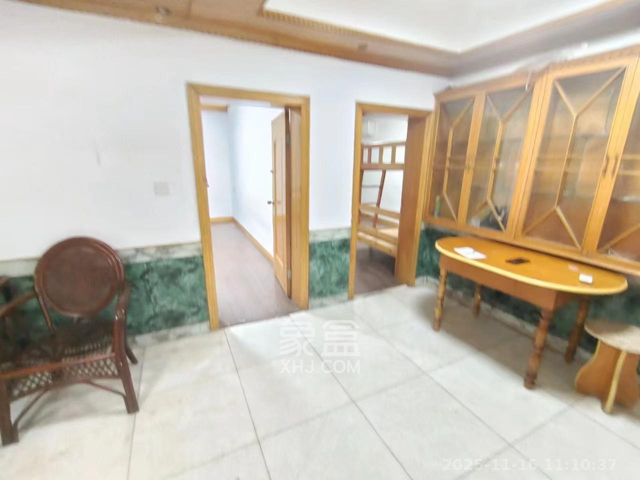 肇家（嘉）坪散盘  3室2厅1卫    2400.0元/月室内图