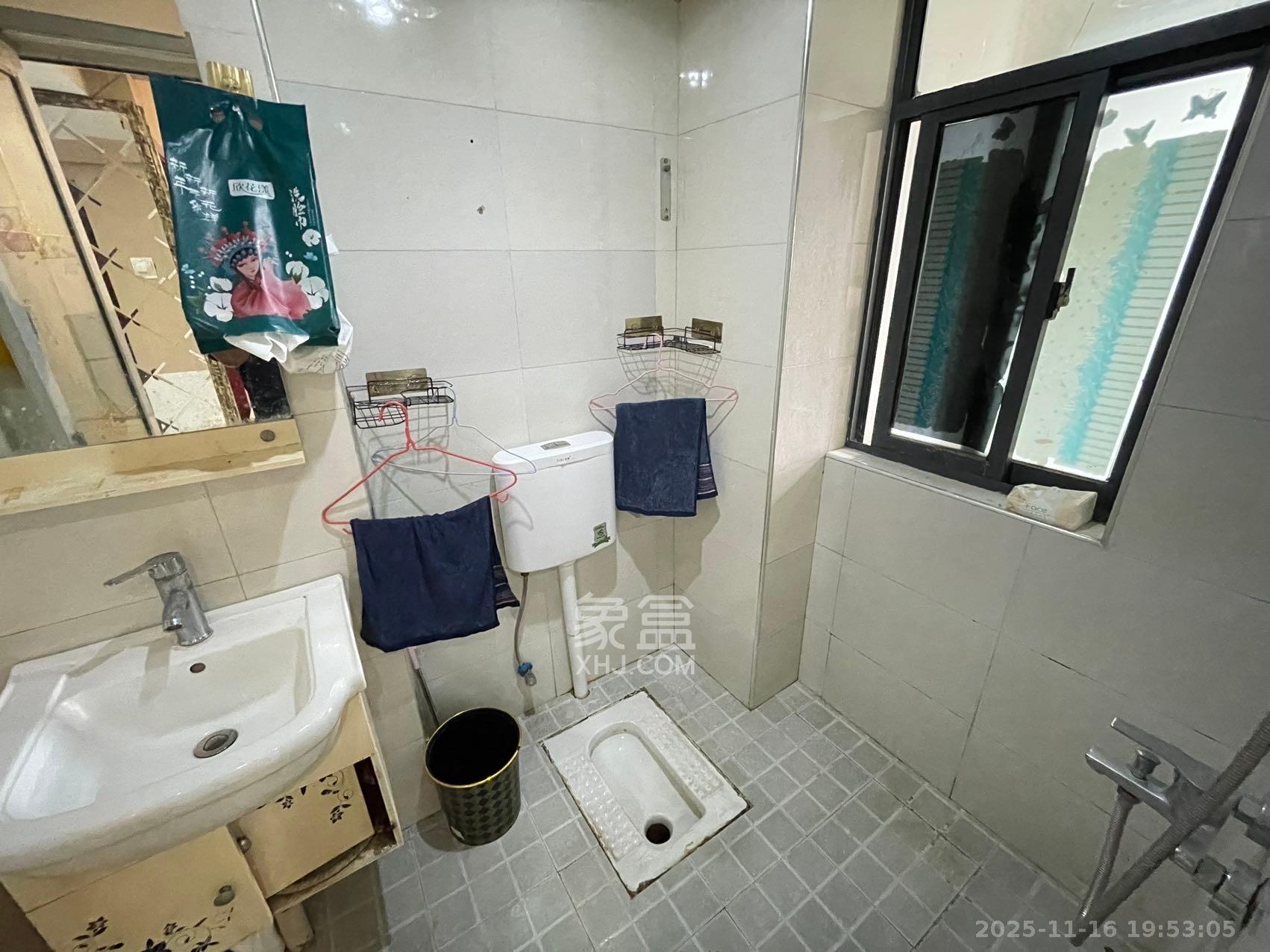 红公馆(前程丽景大厦) 3室1厅1卫 1800.0元/月 红公馆(前程丽景大厦) 3室1厅1卫 1800.0元/月室内图