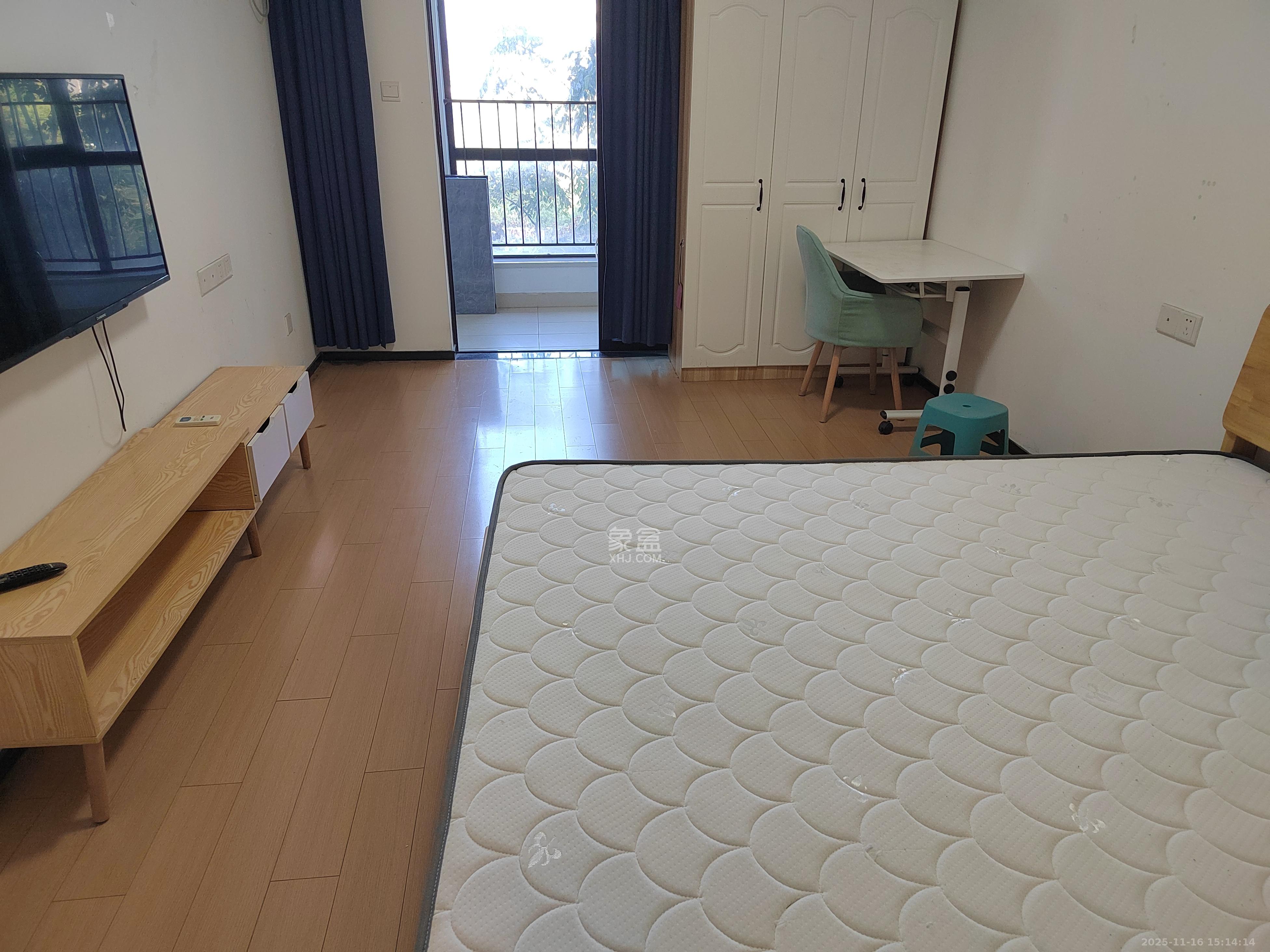 中海新城熙岸（中信新城五期）  1室1厅1卫    900.0元/月室内图