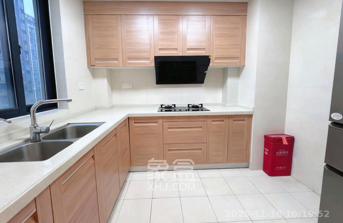 中建嘉和城凤凰台(中建瑞兴家园) 4室2厅2卫 2500.0元/月 中建嘉和城凤凰台(中建瑞兴家园) 4室2厅2卫 2500.0元/月室内图