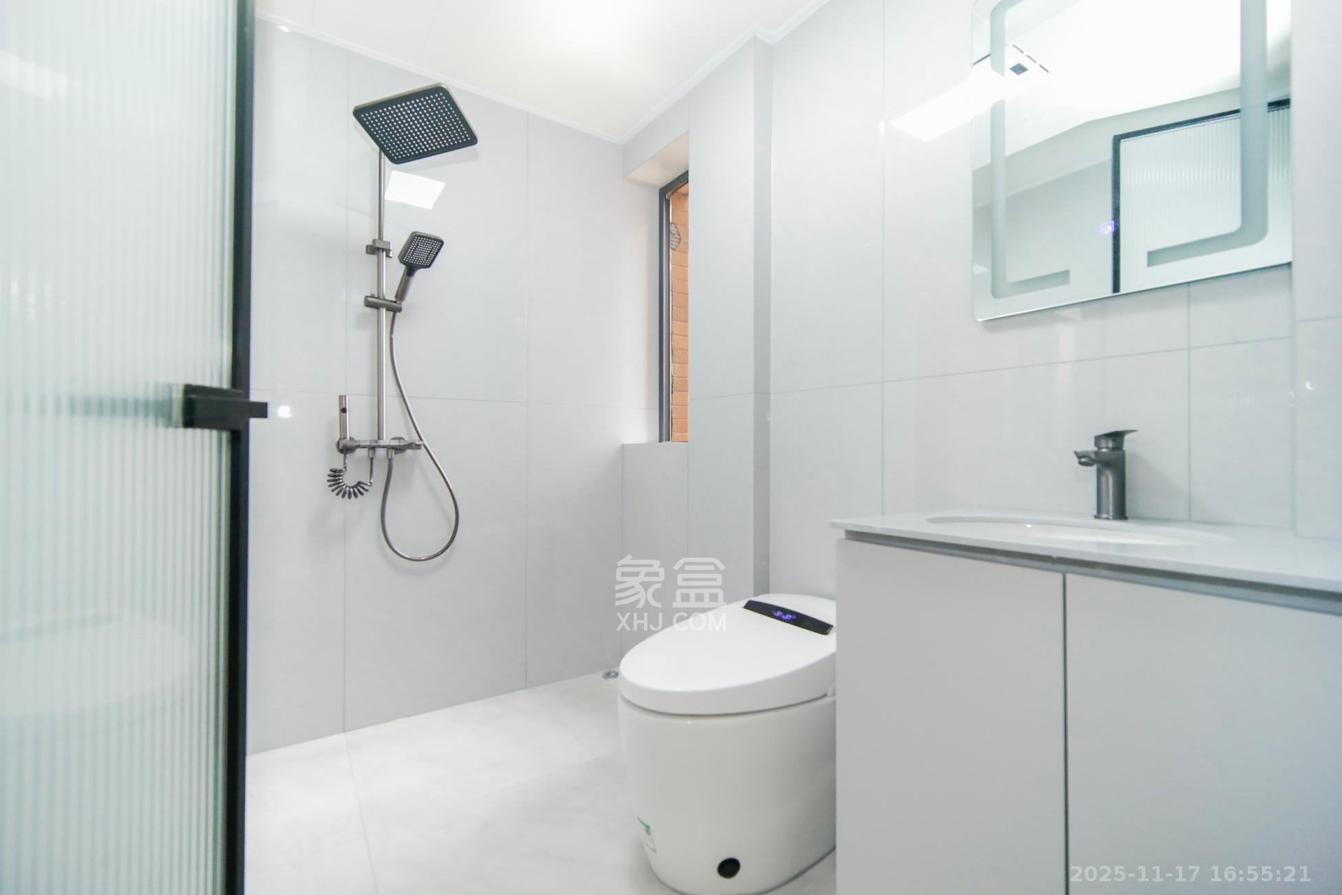 上海城小区  1室2厅2卫    118.0万卫生间