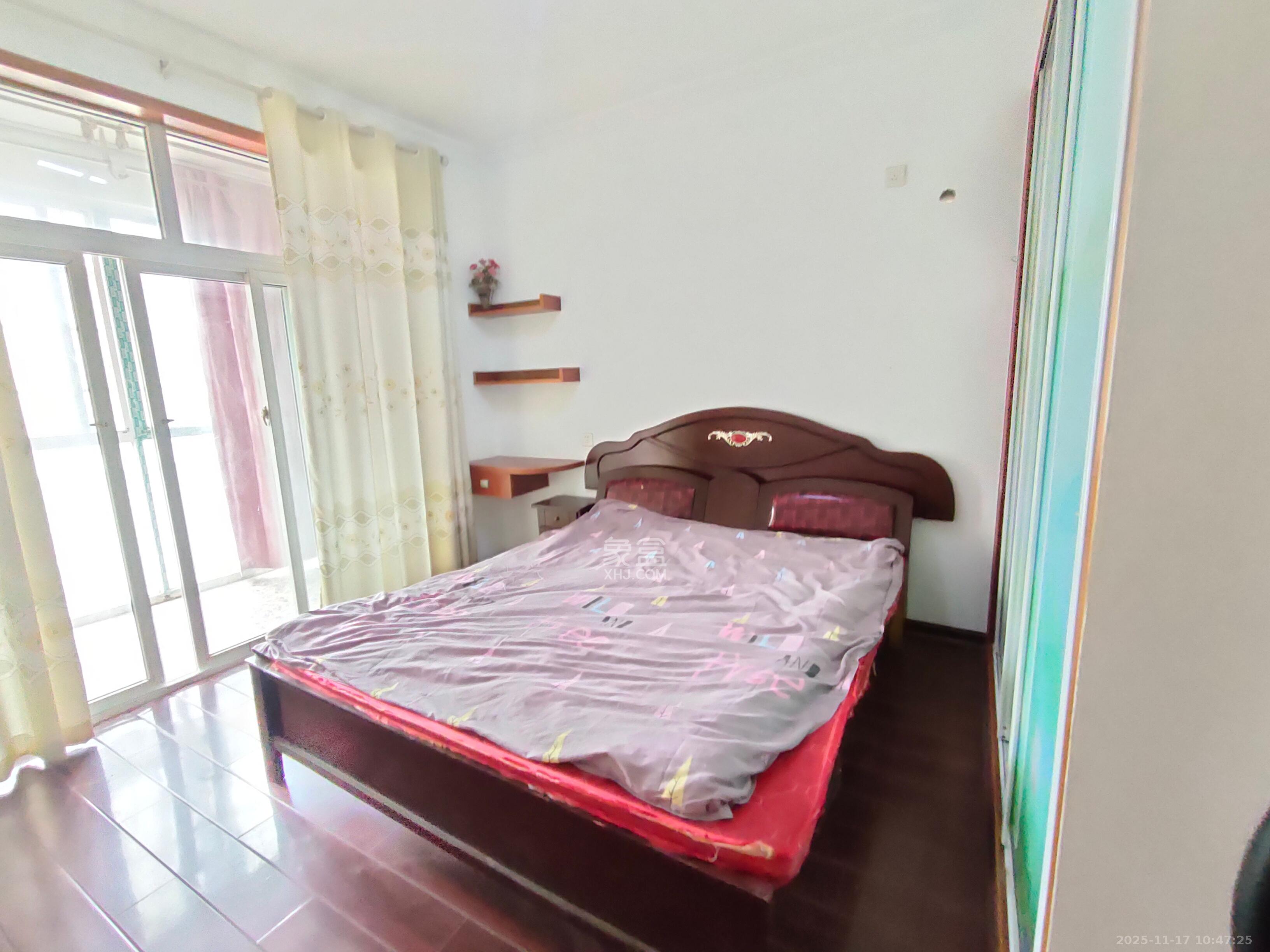 星城国际  3室2厅1卫    1600.0元/月室内图