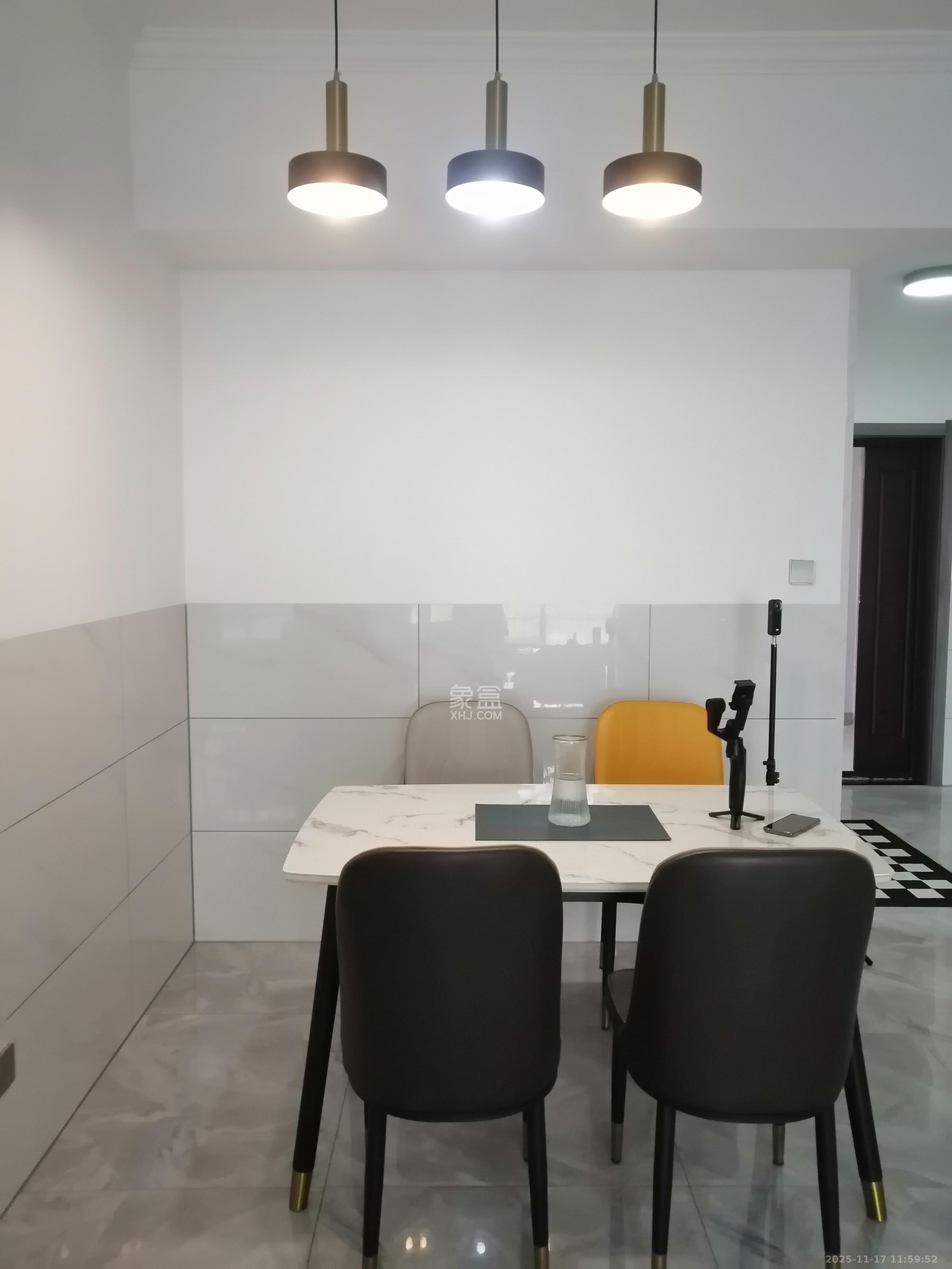 鄱阳佳郡 3室2厅2卫 2400.0元/月 鄱阳佳郡 3室2厅2卫 2400.0元/月室内图