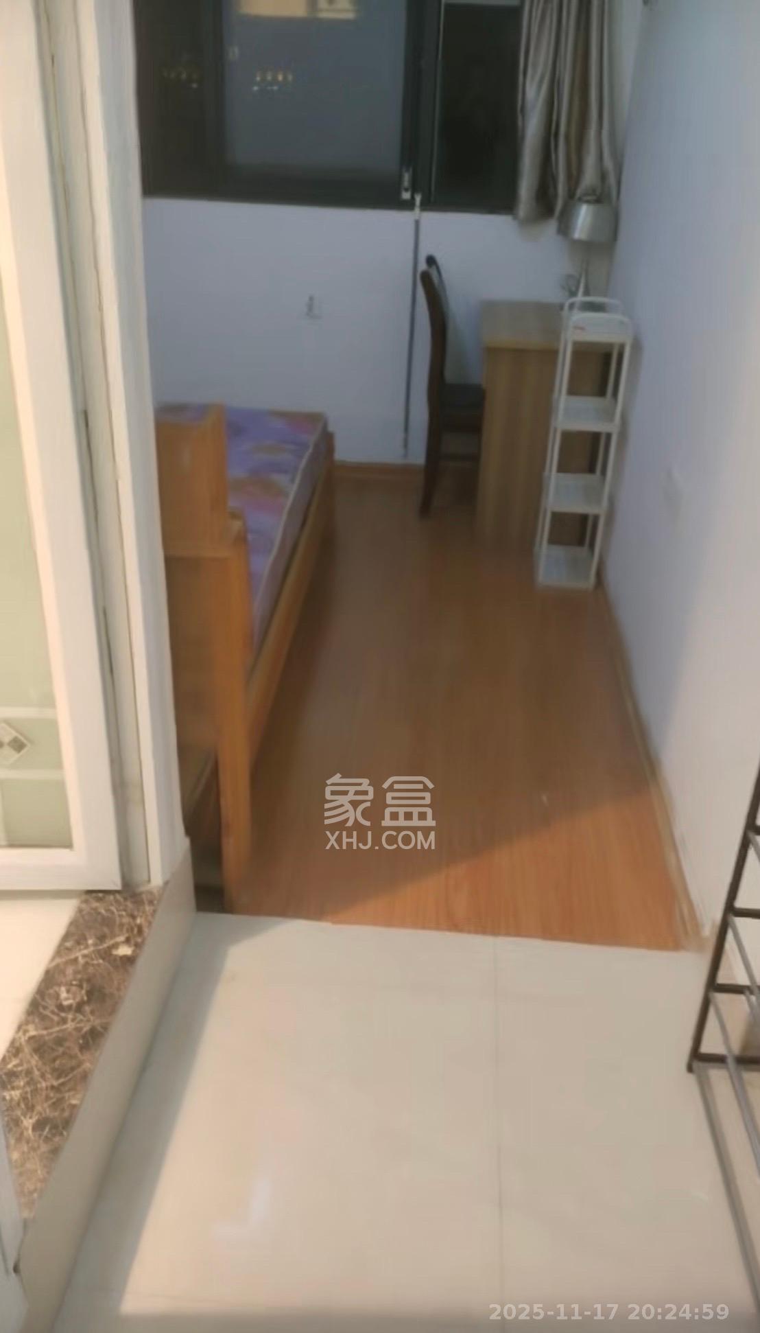 三江花中城  1室1厅1卫    1000.0元/月室内图