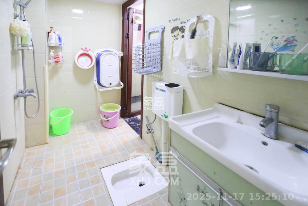 翡翠云天 2室2厅1卫 1800.0元/月 翡翠云天 2室2厅1卫 1800.0元/月室内图