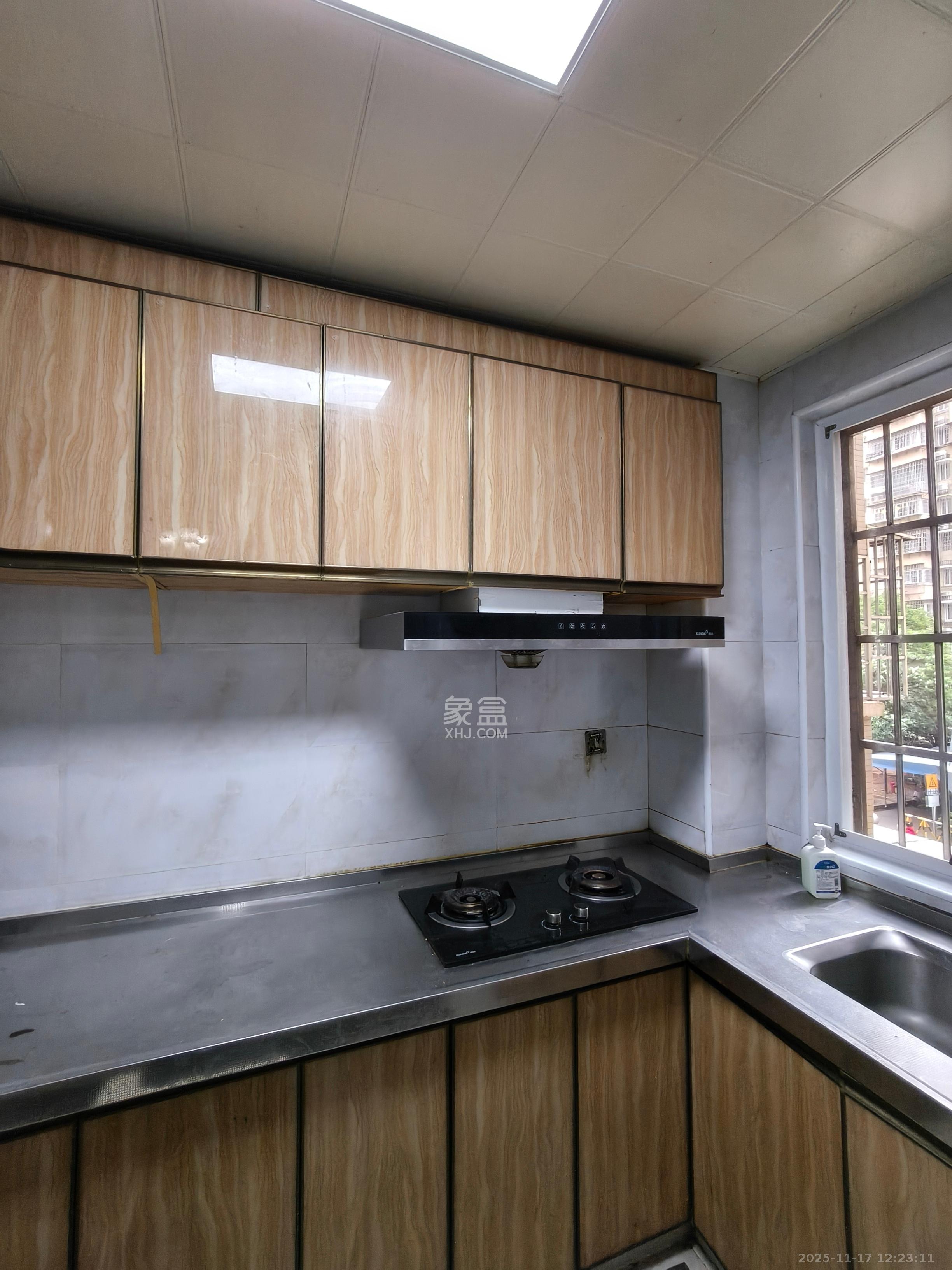 星城新宇黎锦苑 3室2厅2卫 2200.0元/月 星城新宇黎锦苑 3室2厅2卫 2200.0元/月室内图