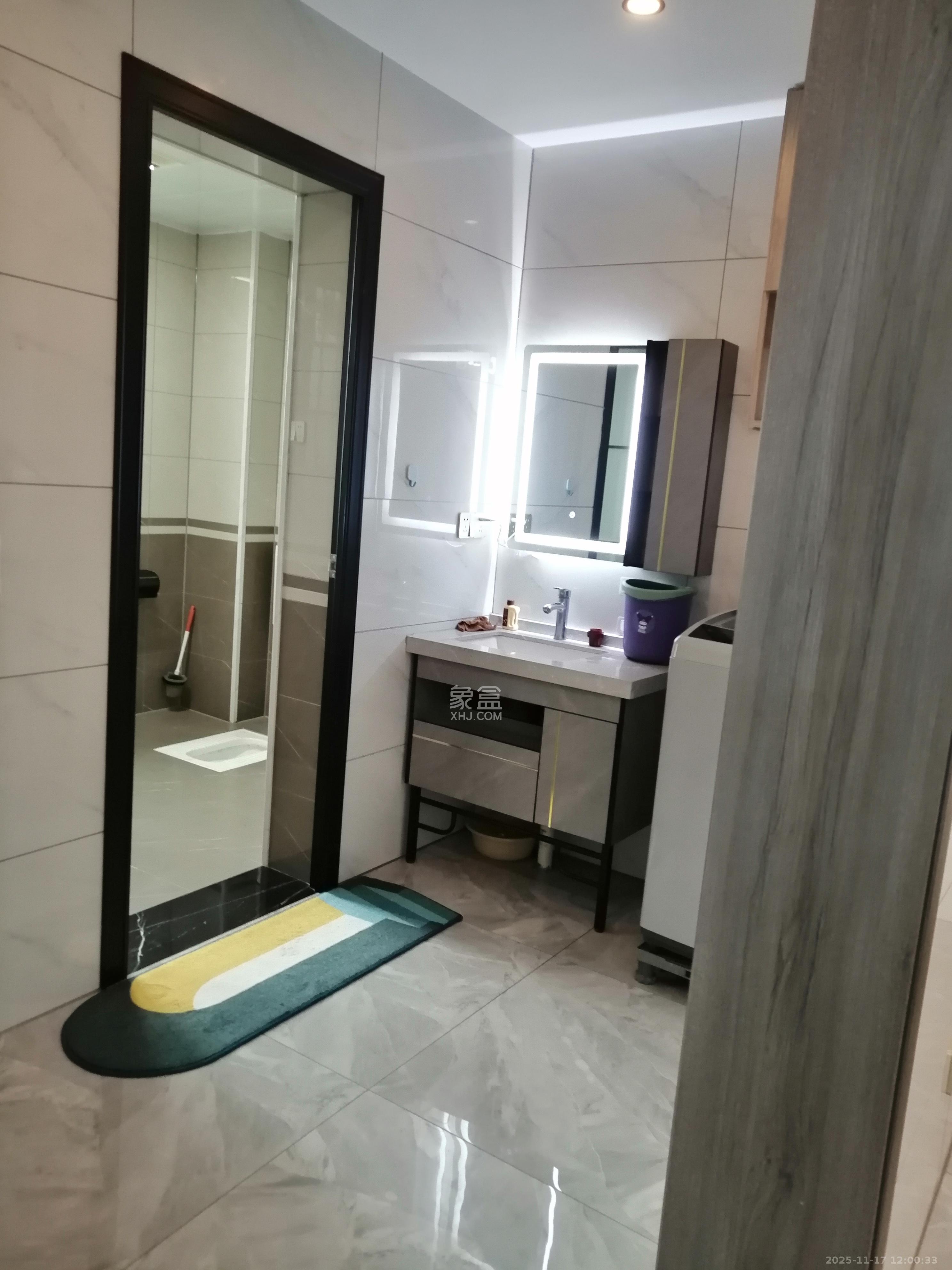 鄱阳佳郡  3室2厅2卫    2400.0元/月室内图