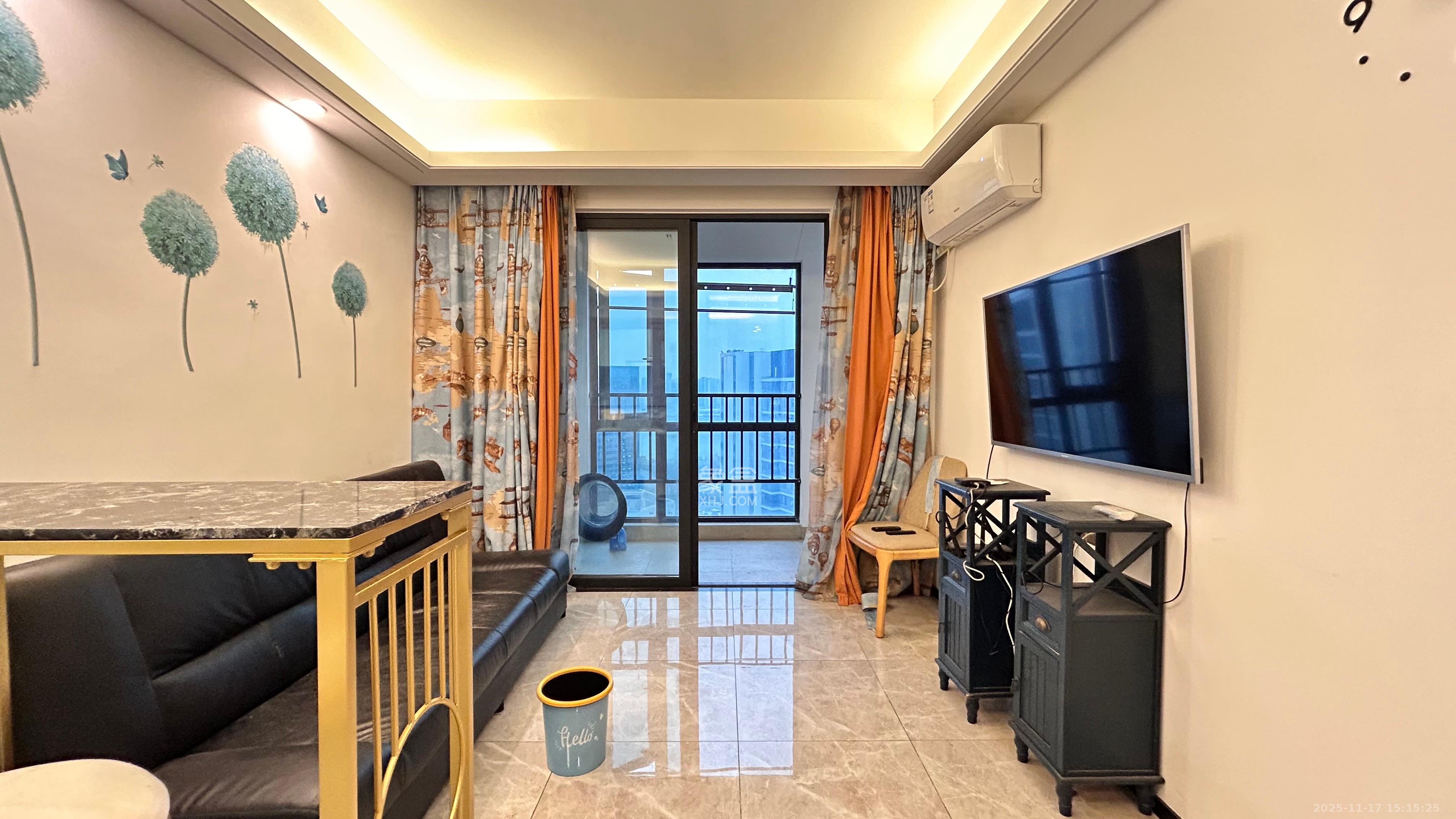 中海阅江府  1室1厅1卫    2500.0元/月