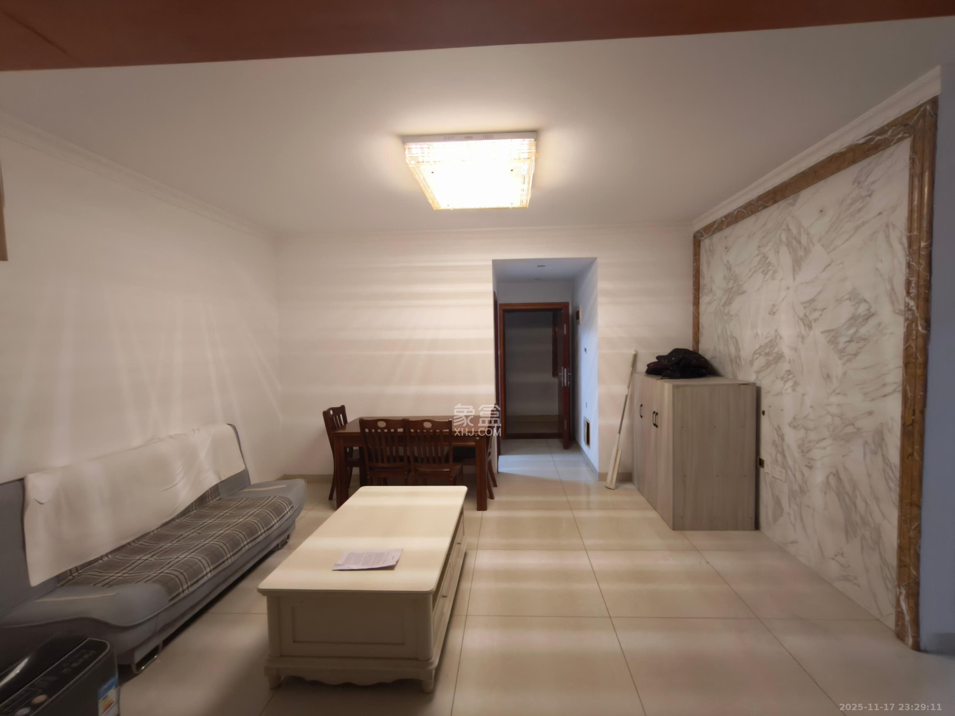 秀峰景园(领秀峰) 1室1厅1卫 1600.0元/月 秀峰景园(领秀峰) 1室1厅1卫 1600.0元/月室内图