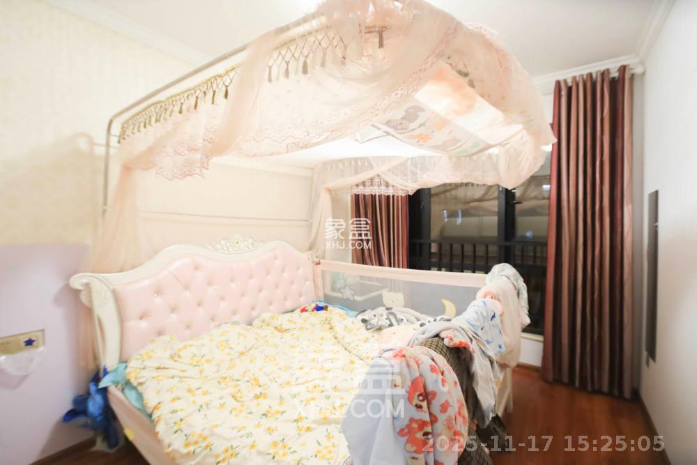 翡翠云天 2室2厅1卫 1800.0元/月 翡翠云天 2室2厅1卫 1800.0元/月室内图