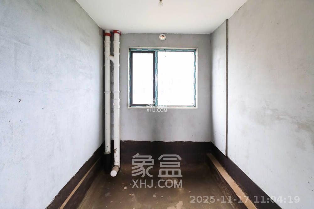 长房半岛蓝湾(观山月) 5室2厅2卫 2200.0元/月 长房半岛蓝湾(观山月) 5室2厅2卫 2200.0元/月室内图