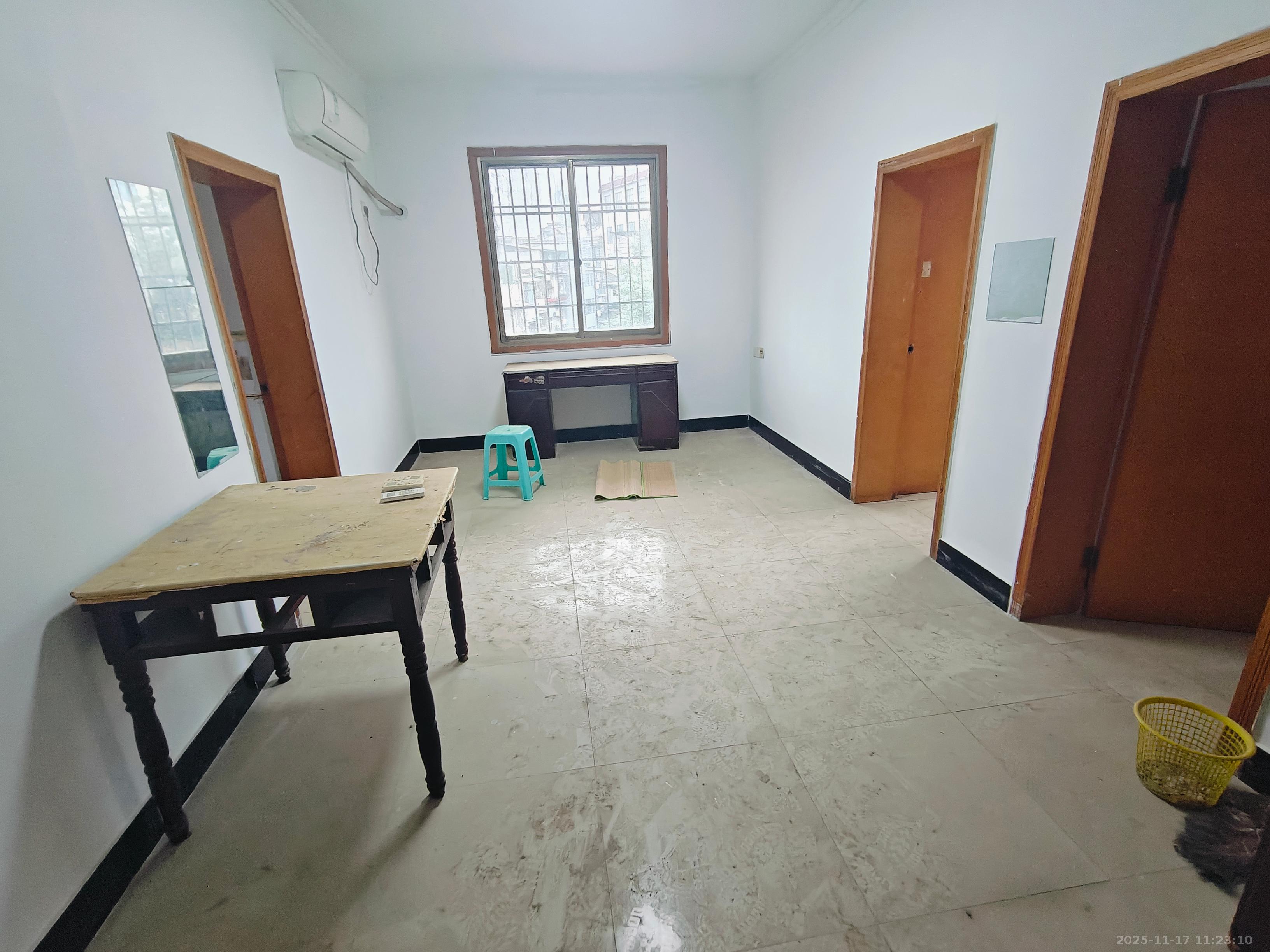 冯家湾  2室2厅1卫    1800.0元/月