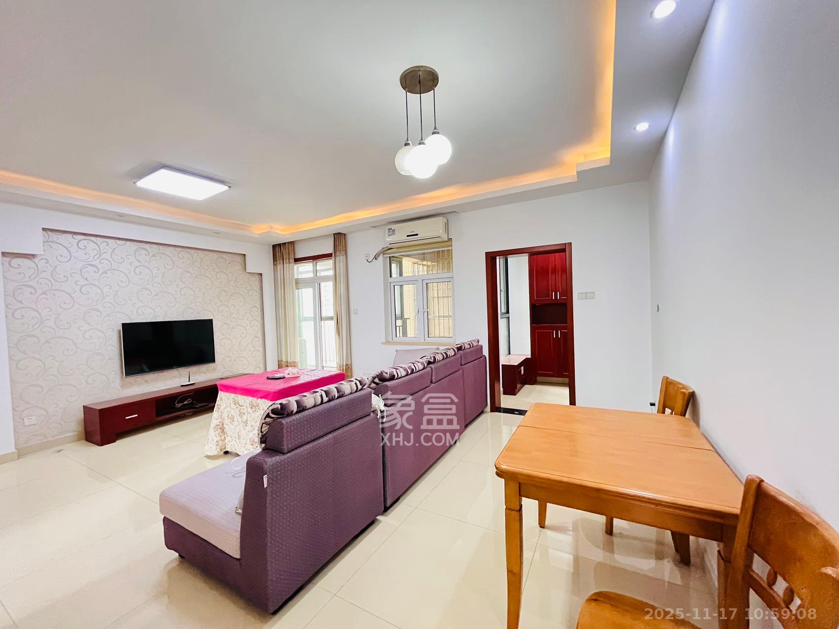 泊爱蓝湾  3室2厅1卫    2700.0元/月室内图