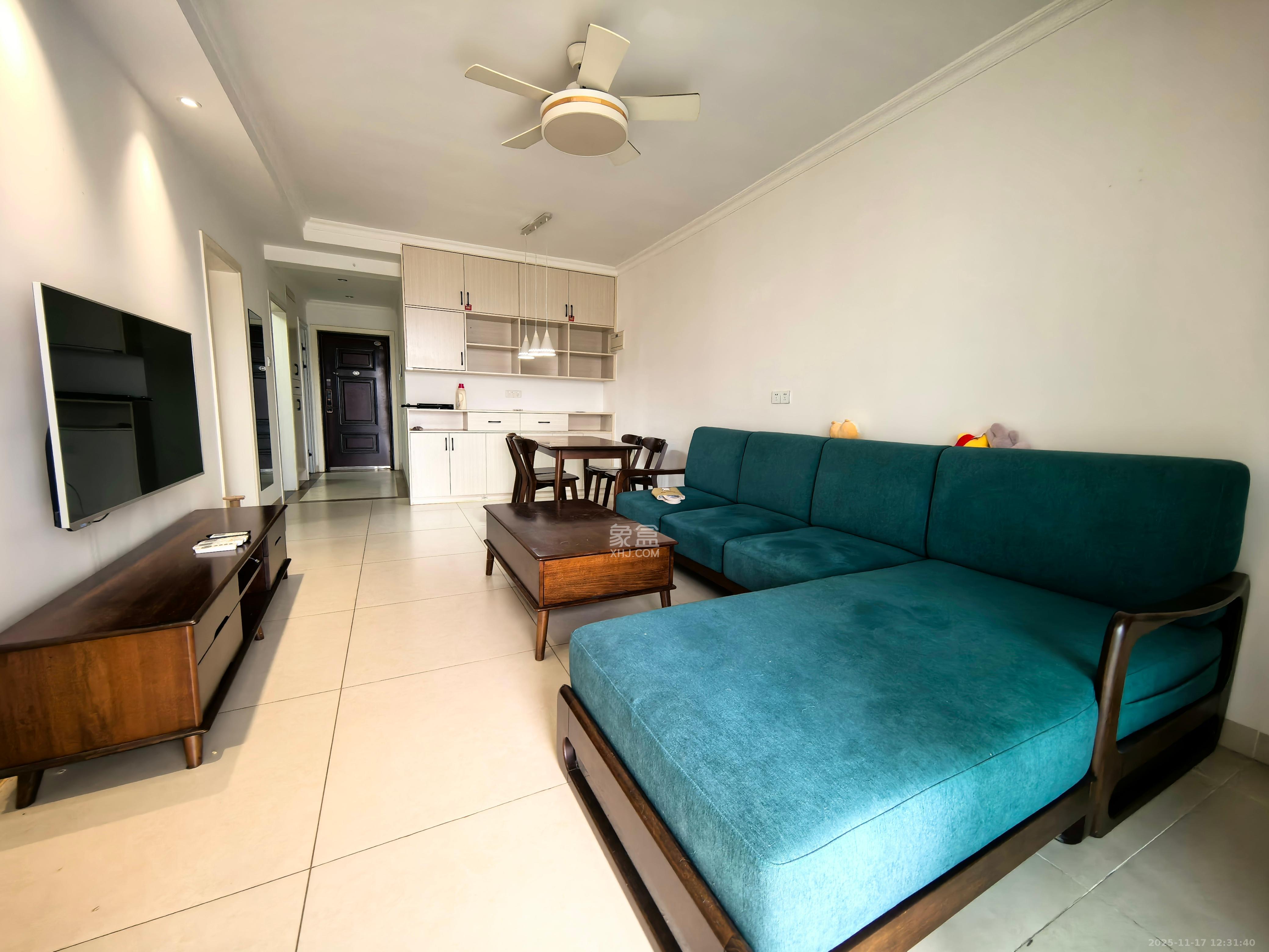 金轮星光名座  2室1厅1卫    2450.0元/月