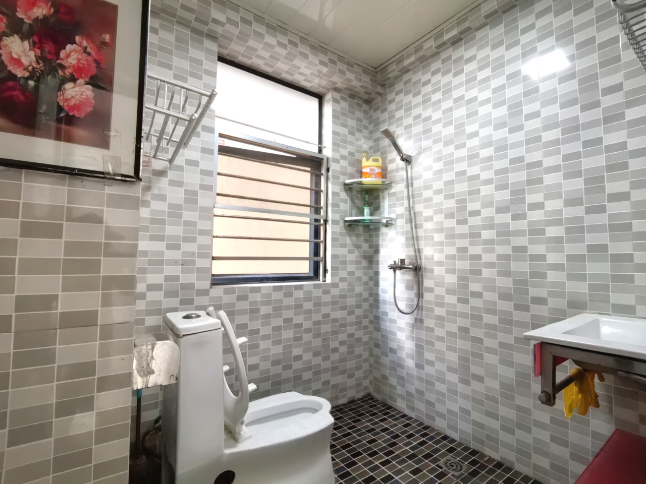 名门广场北区（二期）  3室2厅1卫    126.0万客厅