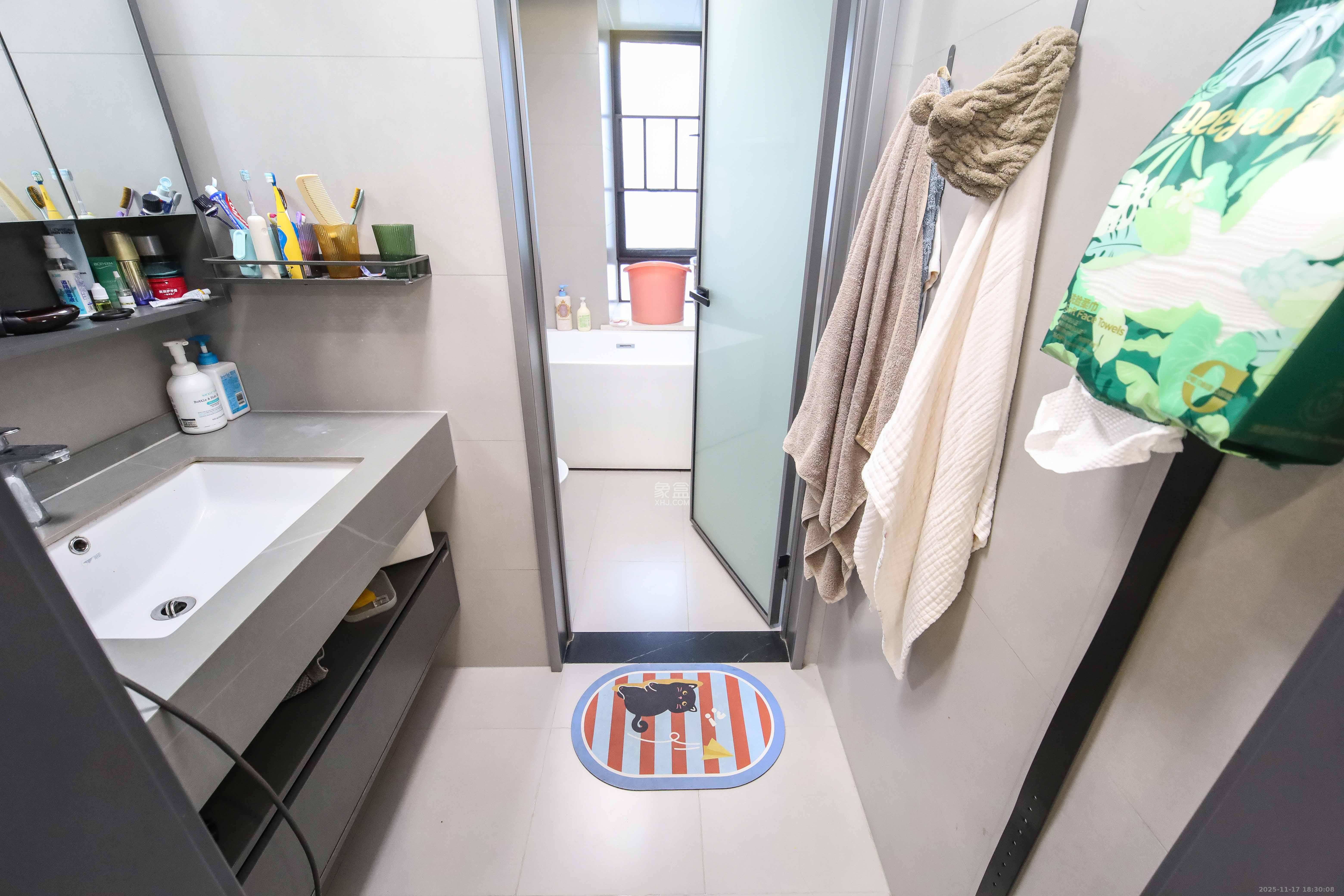 德奥悦东方  4室2厅2卫    158.0万卫生间