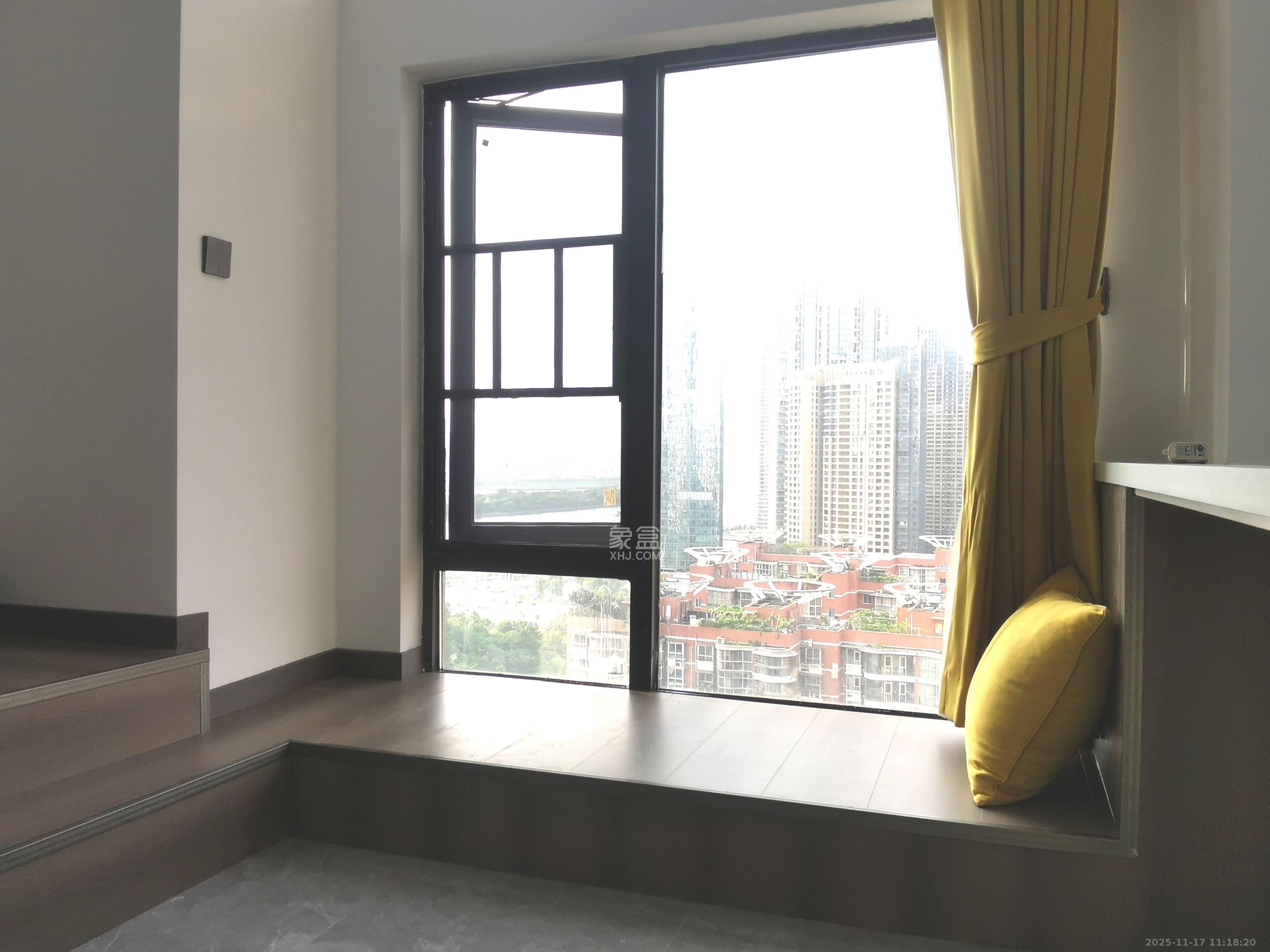 卓越江岸  2室1厅1卫    2700.0元/月室内图