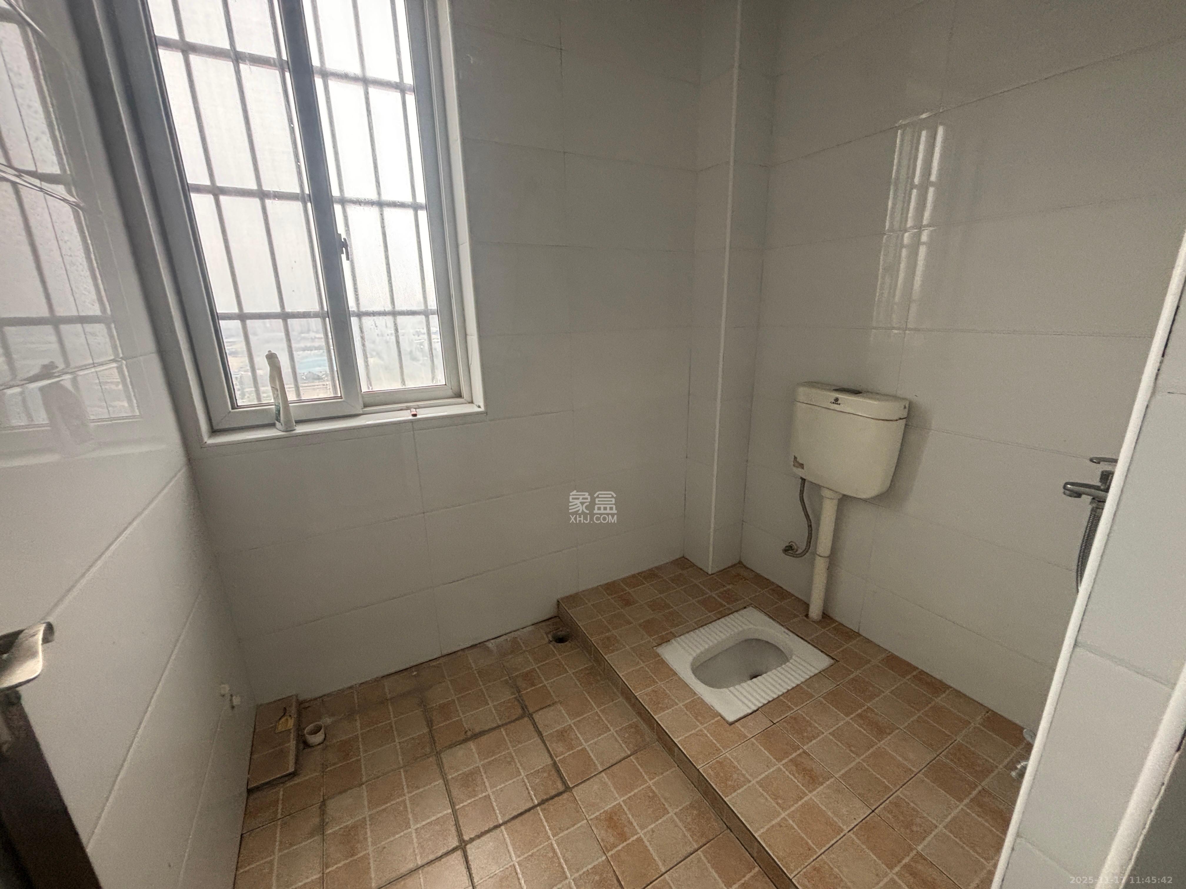 昌和商业中心/昌和国际  3室2厅1卫    1600.0元/月室内图