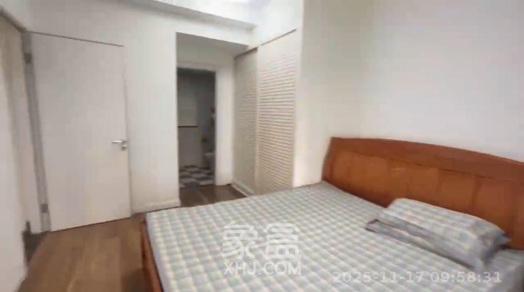 卓越浅水湾  3室2厅2卫    2300.0元/月室内图