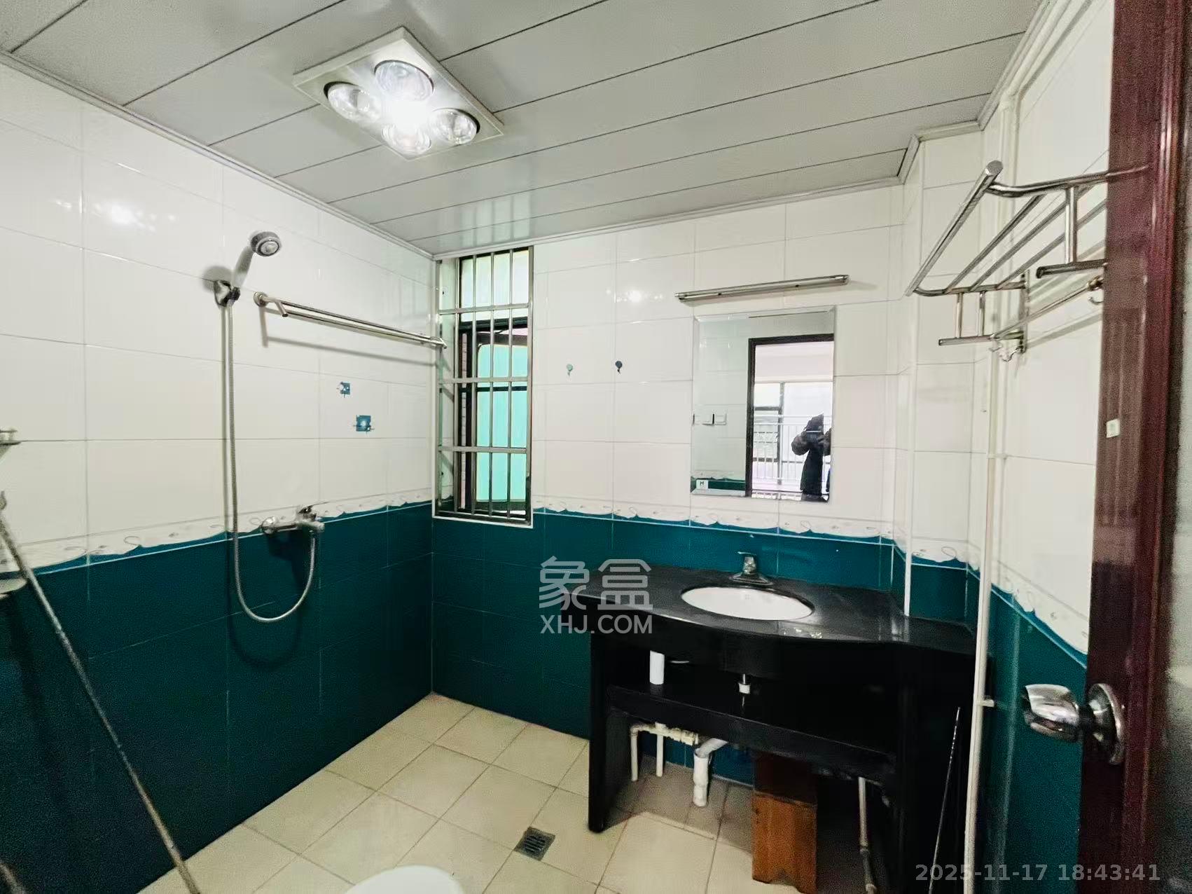 钱隆学府一、二期  2室1厅1卫    1700.0元/月室内图