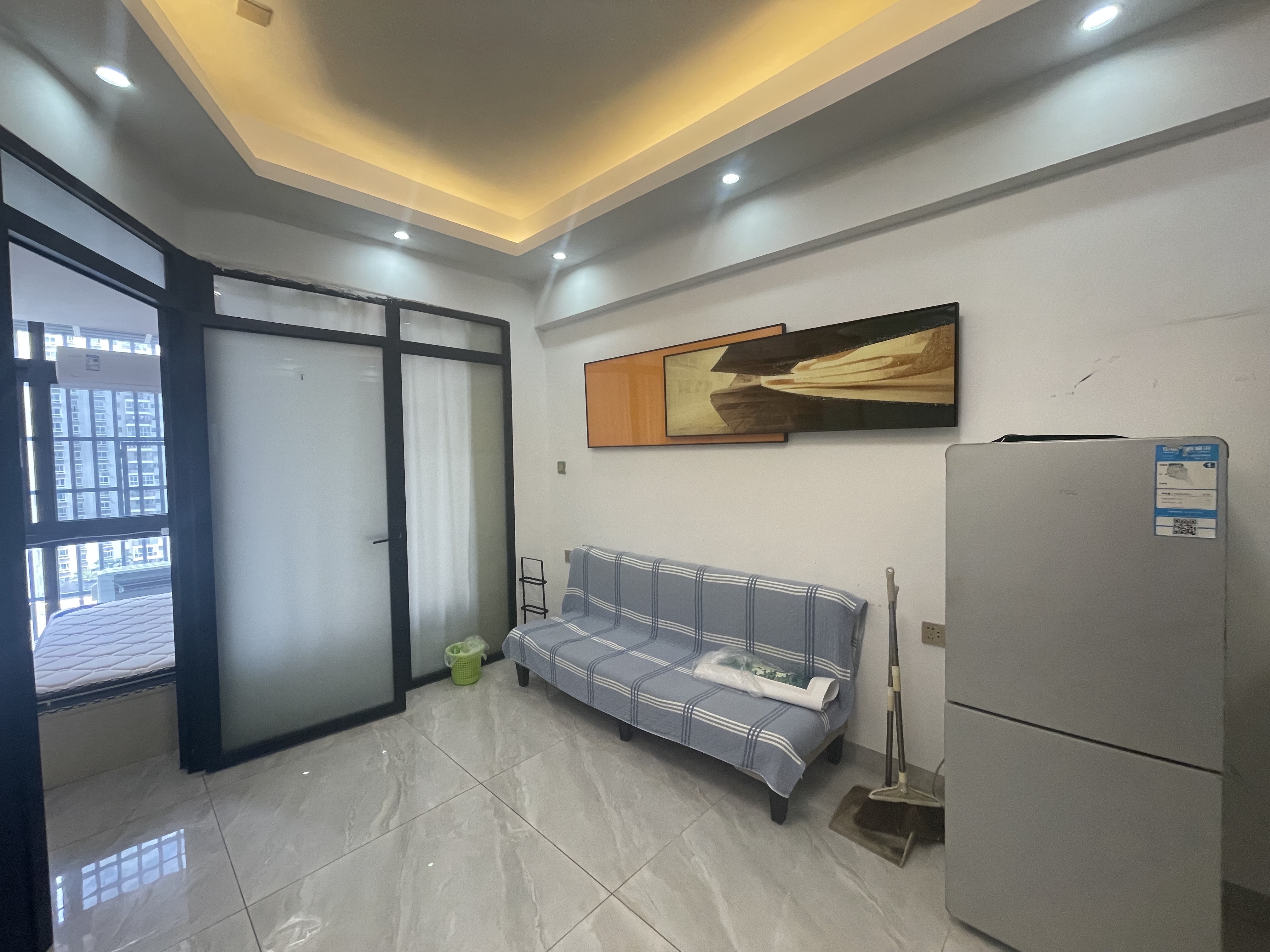 宝驹花园  1室1厅1卫    1800.0元/月室内图