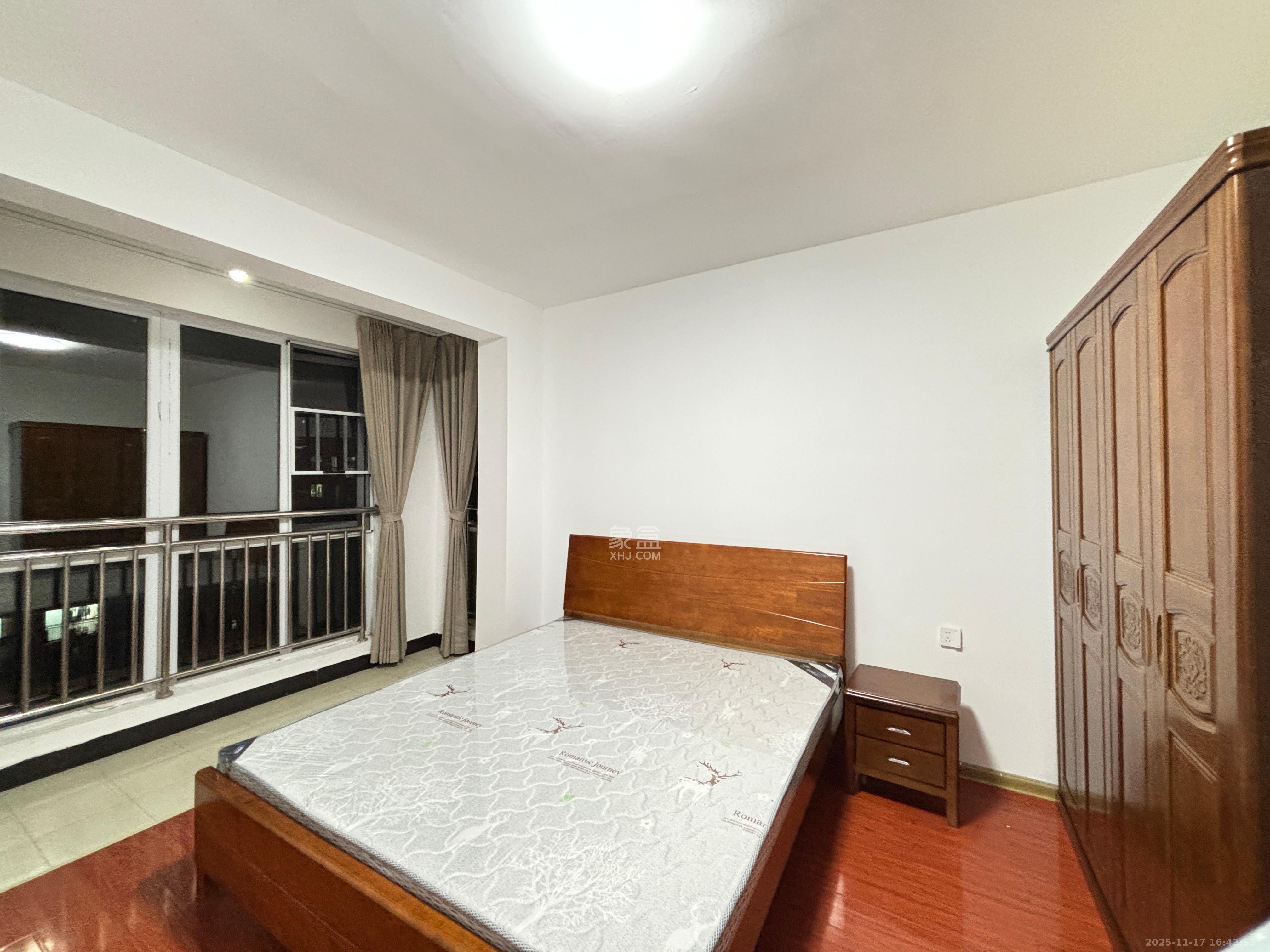 丽发新城  6室2厅2卫    2200.0元/月室内图