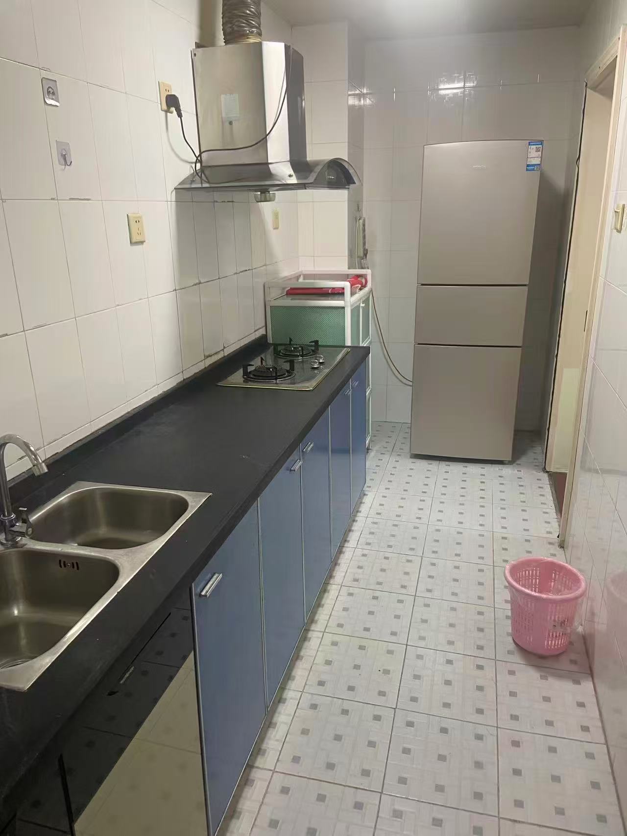 昌茂清华园  2室1厅1卫    2200.0元/月室内图