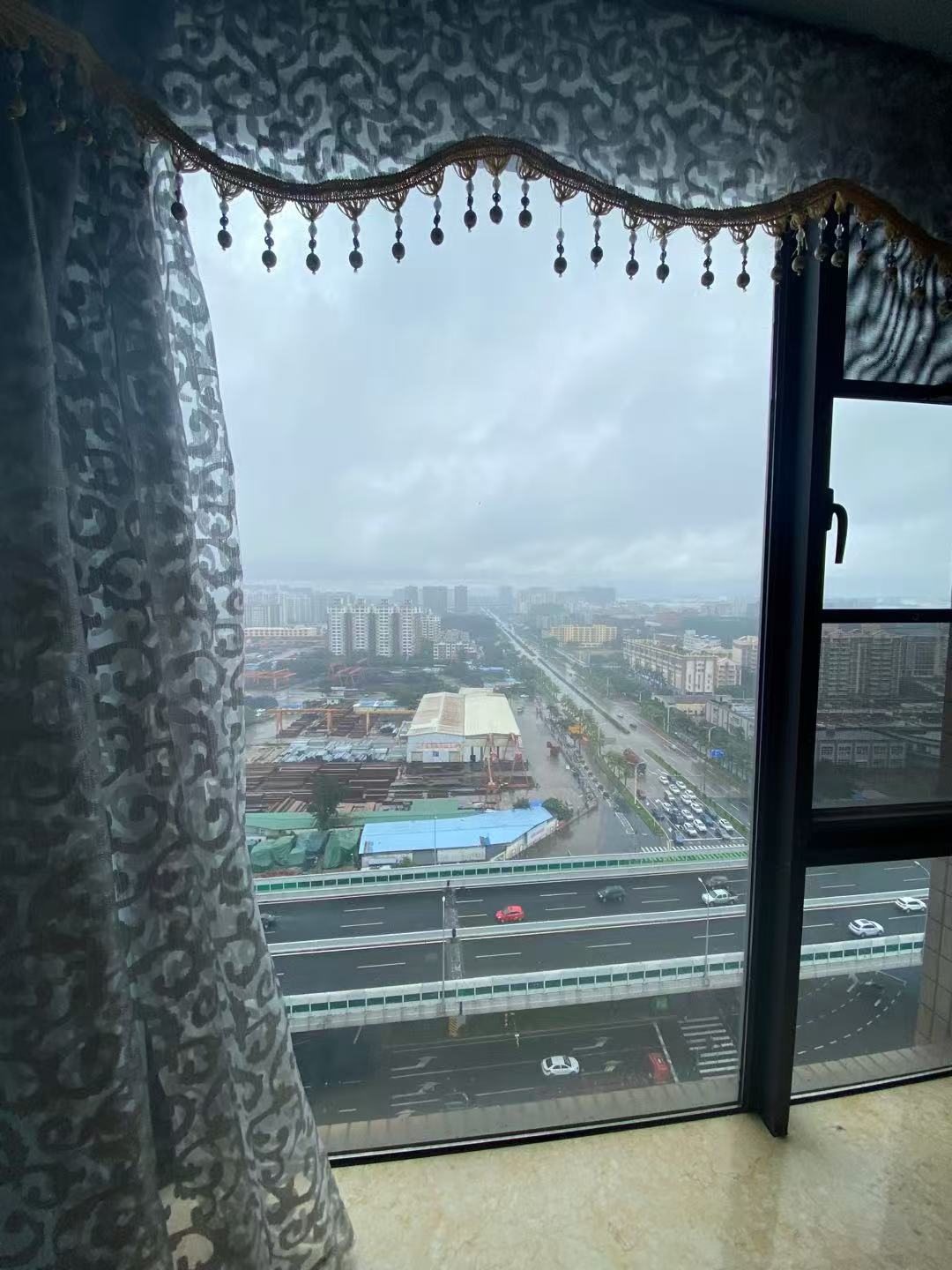 天伦誉海湾  2室2厅1卫    2700.0元/月室内图