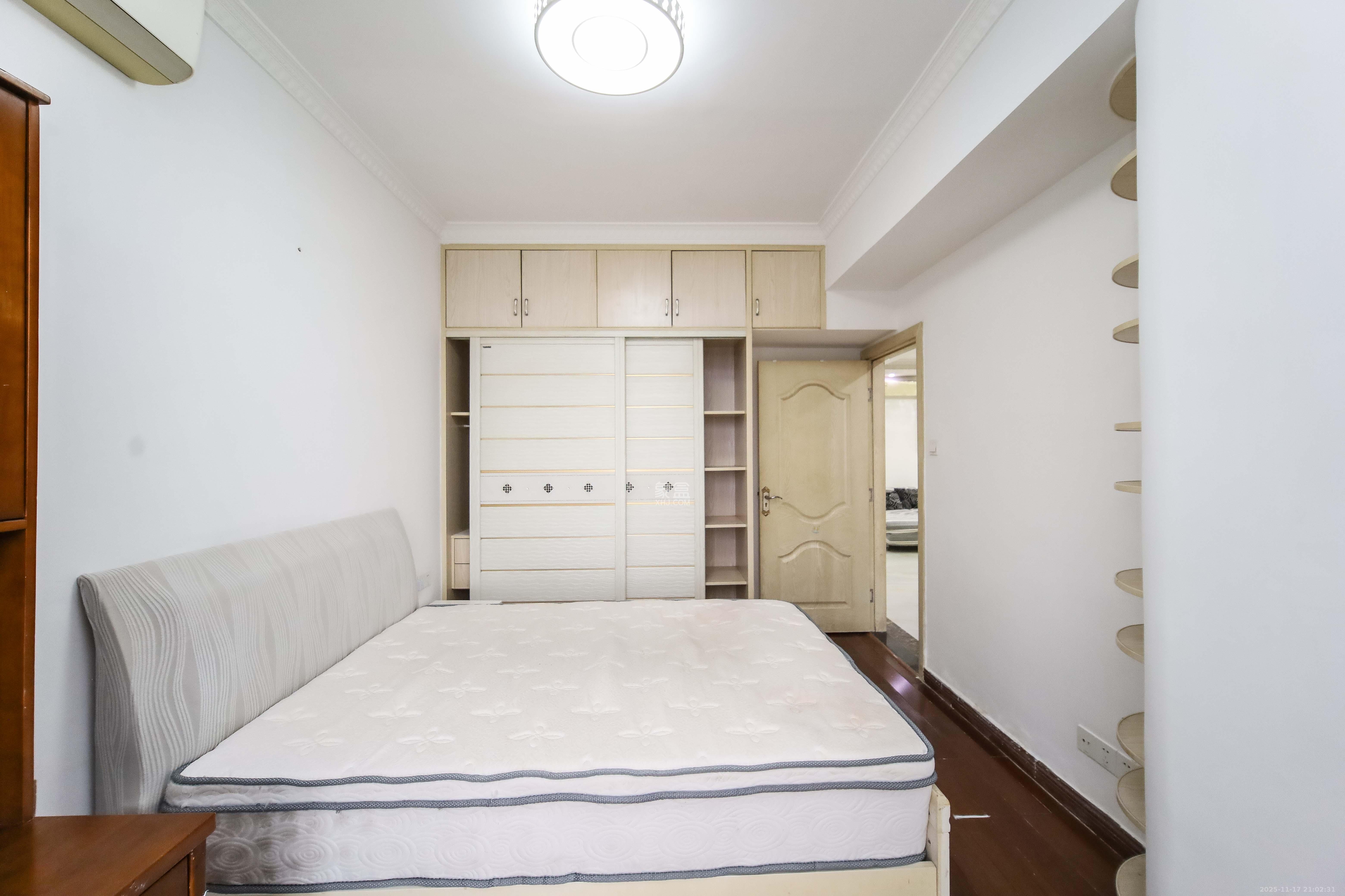 江河双水湾 3室2厅1卫 79.0万 江河双水湾 3室2厅1卫 79.0万卧室