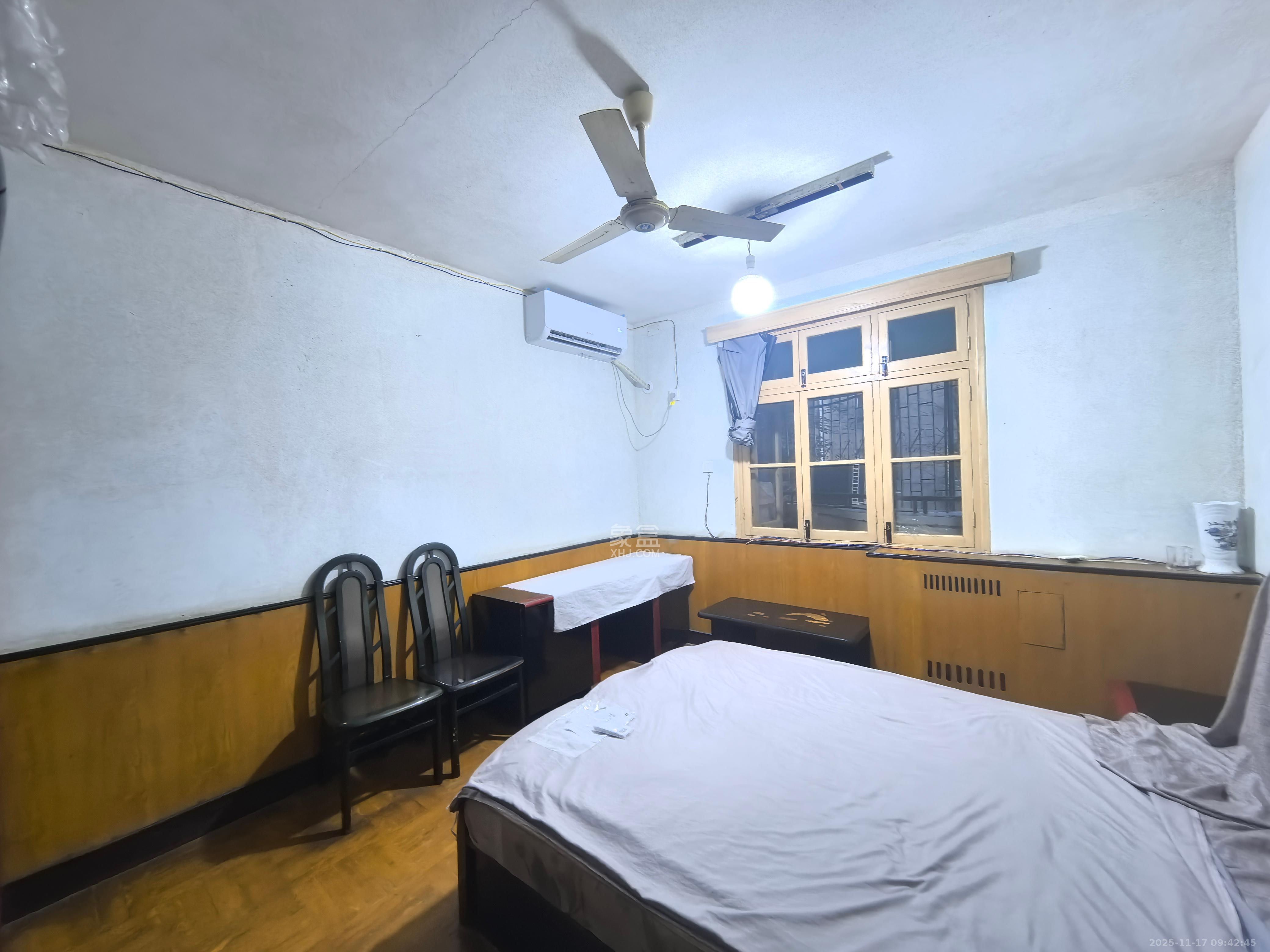 英才园三片 3室2厅1卫 2200.0元/月 英才园三片 3室2厅1卫 2200.0元/月室内图