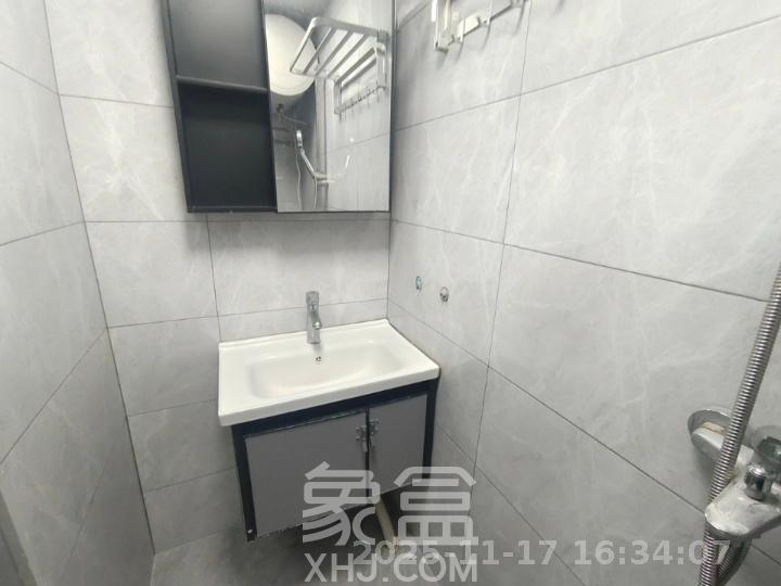 保利海德公园  1室1厅1卫    1600.0元/月室内图