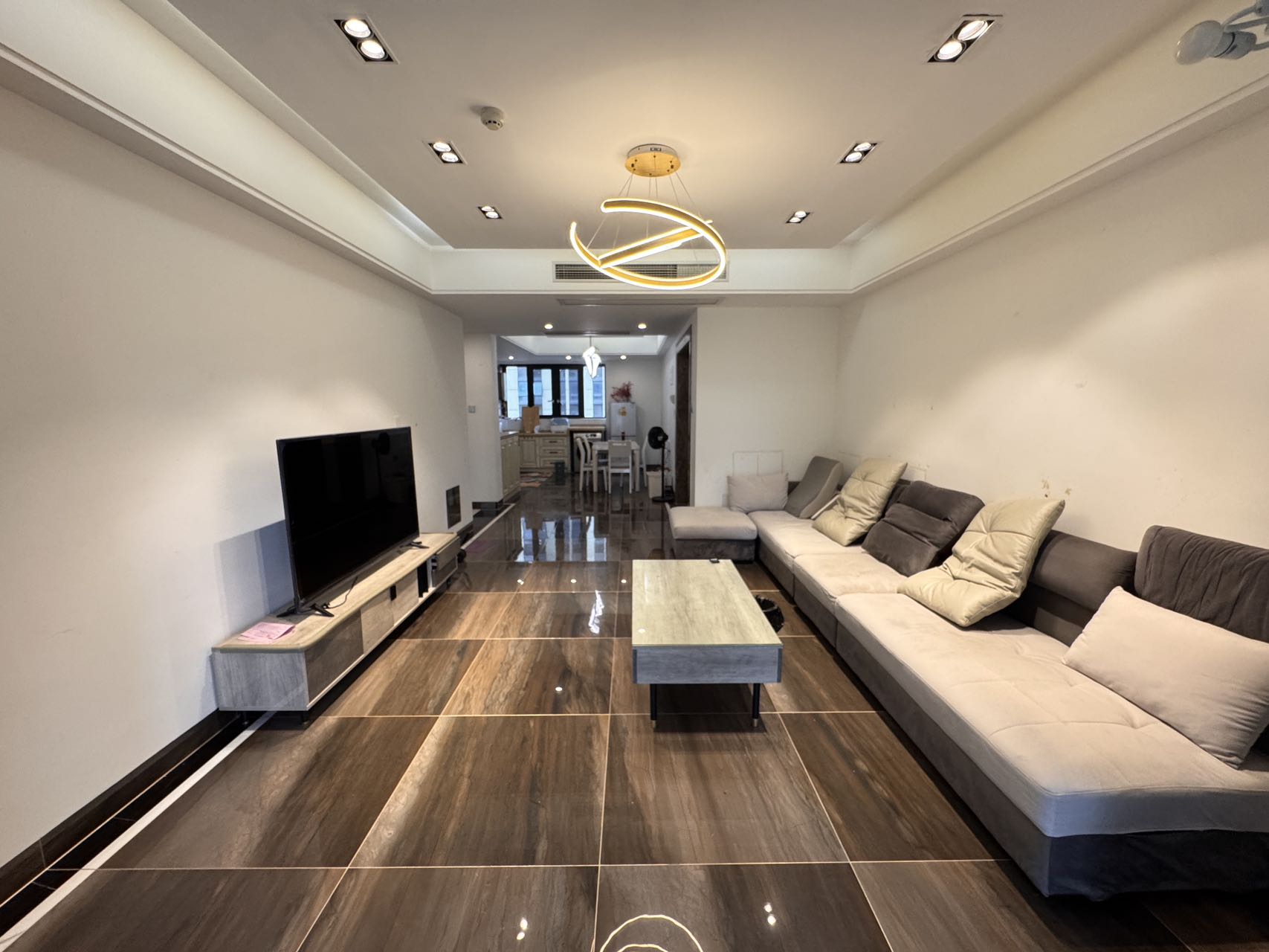 海航豪庭南苑 3室2厅2卫 5000.0元/月 海航豪庭南苑 3室2厅2卫 5000.0元/月室内图