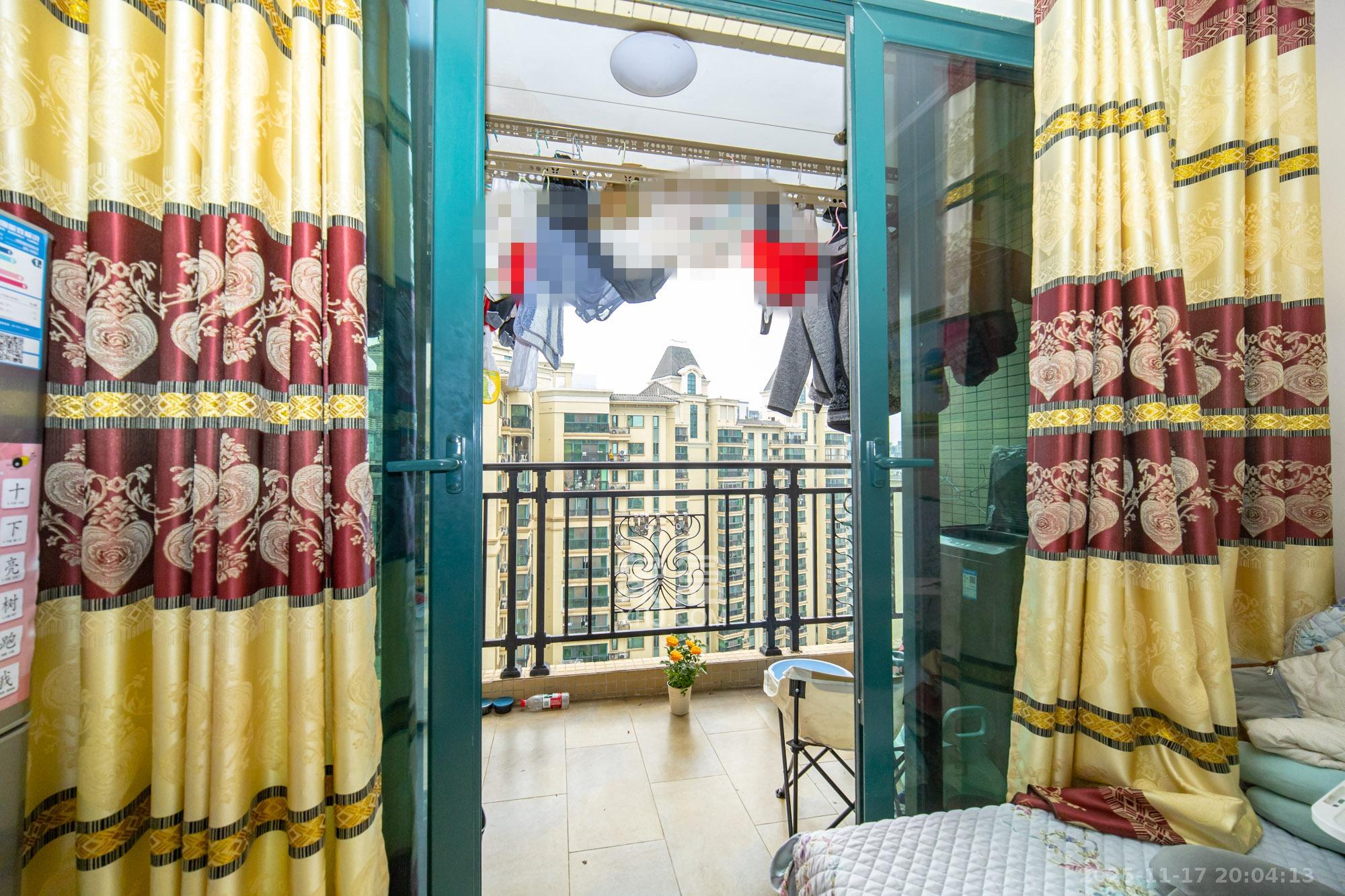 恒大翡翠华庭 2室2厅1卫 52.0万 恒大翡翠华庭 2室2厅1卫 52.0万阳台