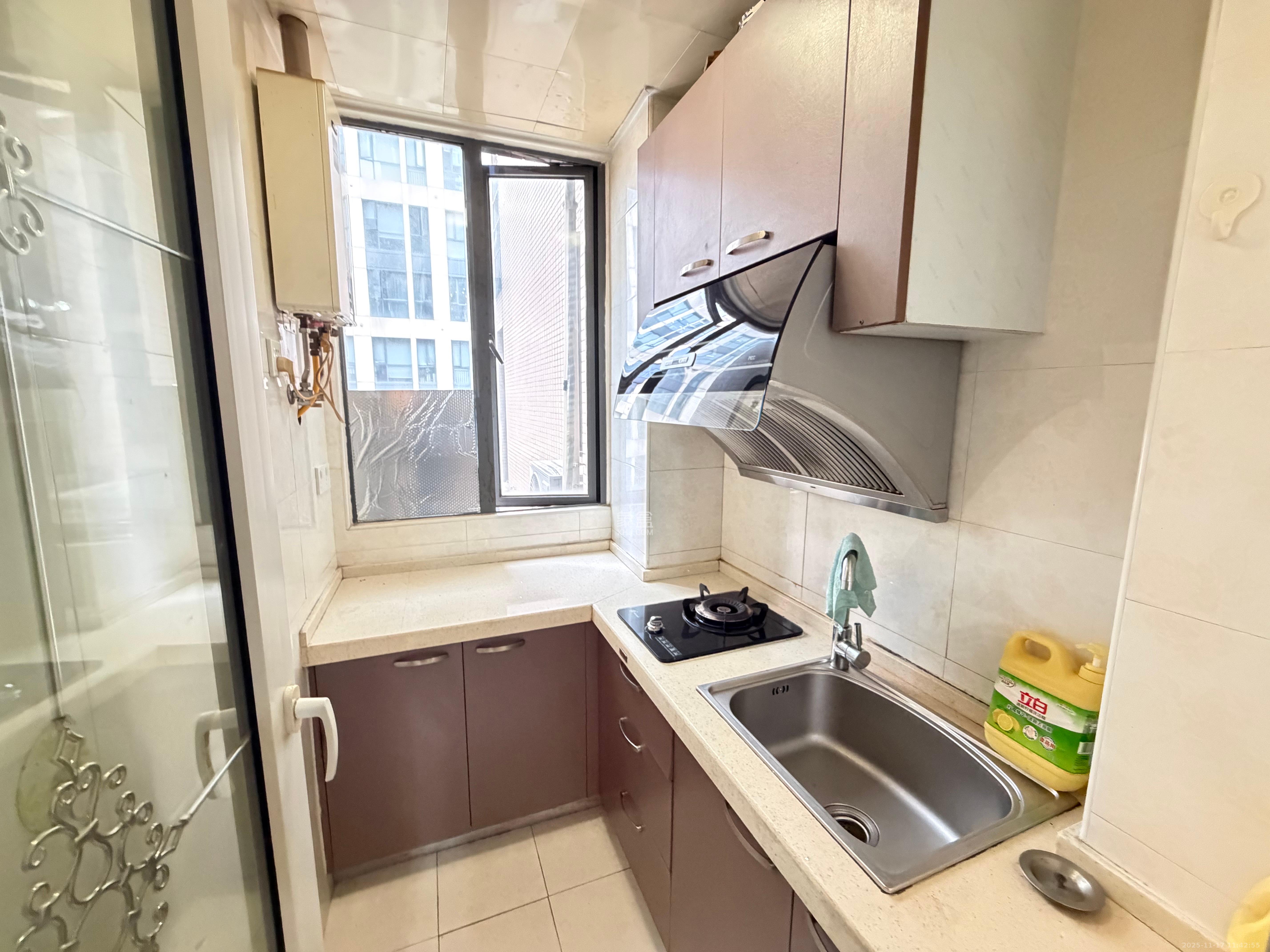 中城丽景香山园  1室1厅1卫    1500.0元/月室内图