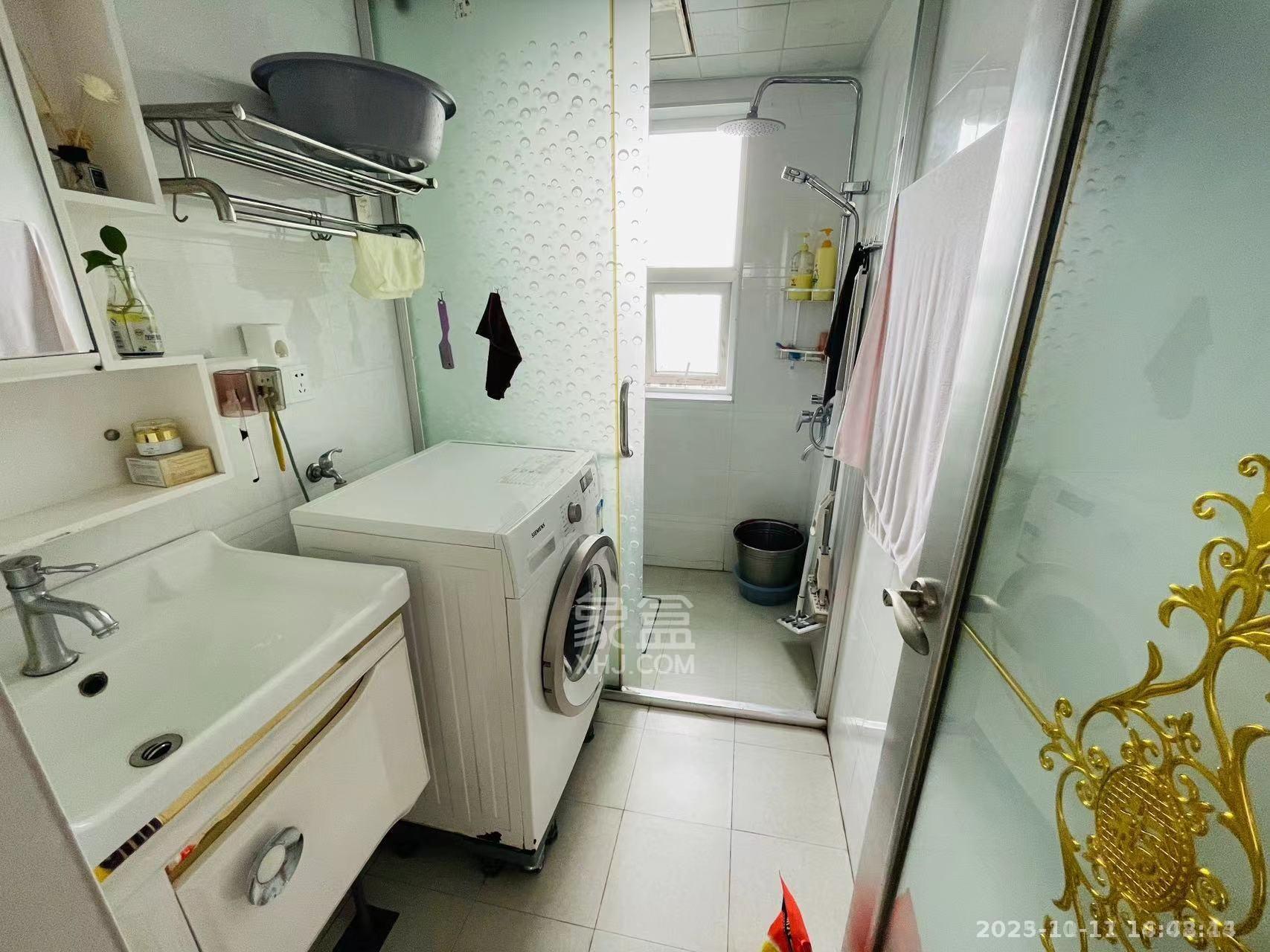 美的城三期  2室2厅1卫    1700.0元/月室内图