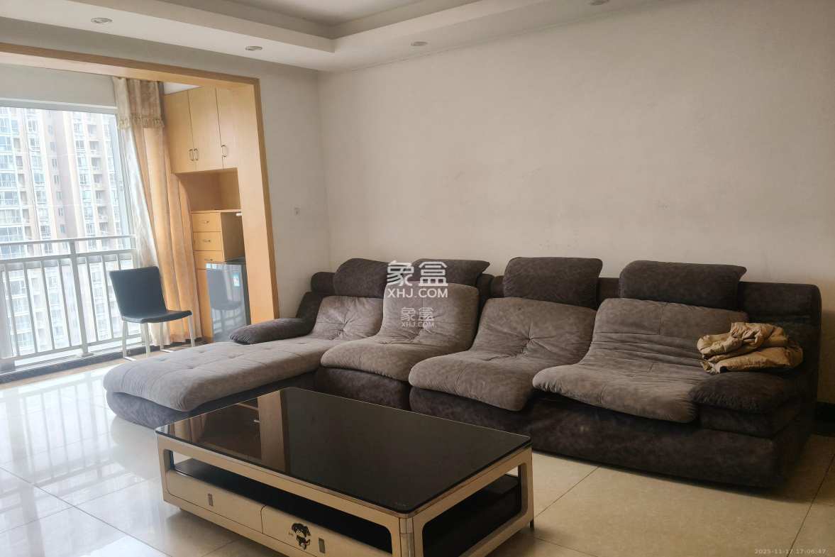 恒广国际景园一二区 2室2厅1卫 1800.0元/月 恒广国际景园一二区 2室2厅1卫 1800.0元/月室内图