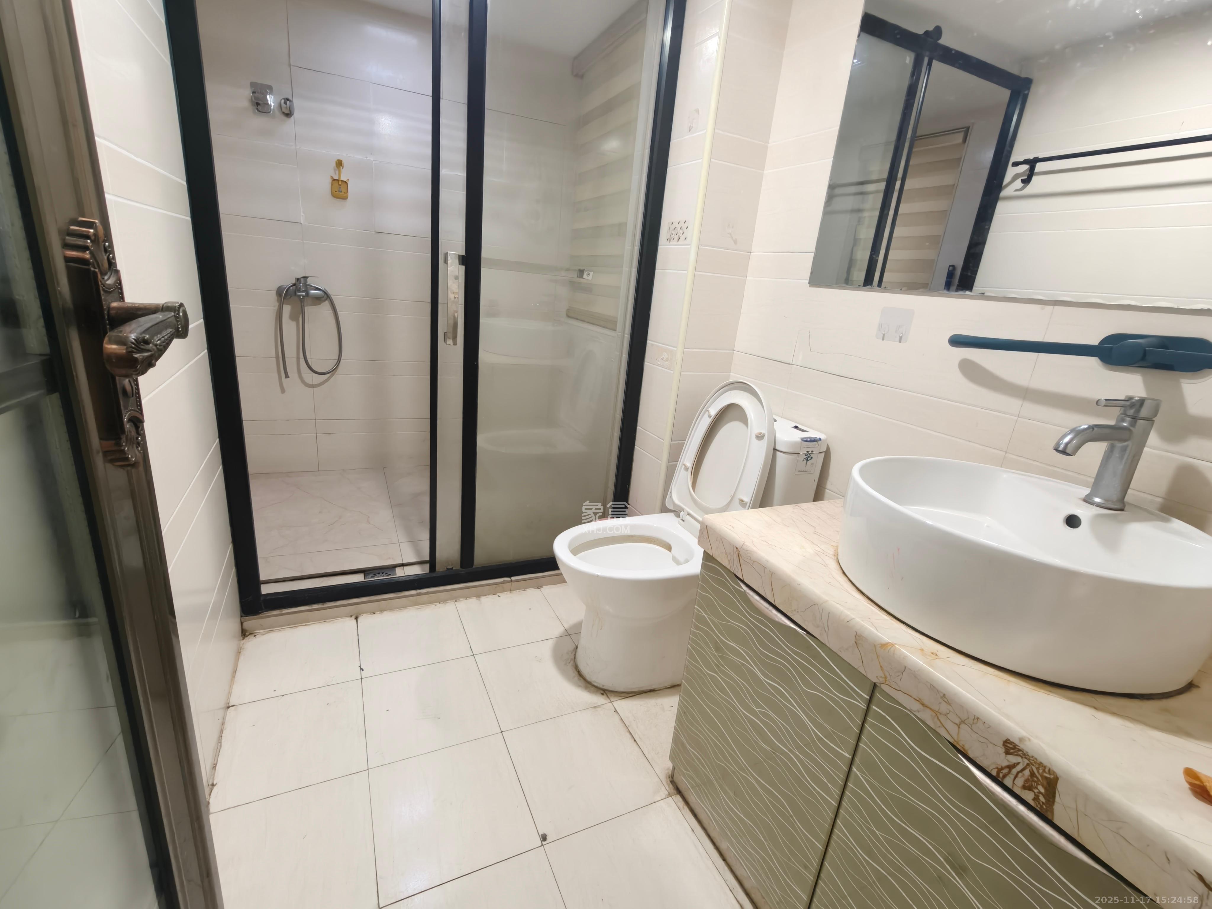 紫御江山  2室2厅1卫    2000.0元/月室内图