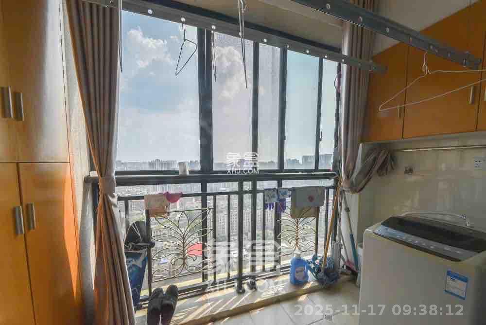 阳光锦城  2室2厅1卫    2600.0元/月室内图