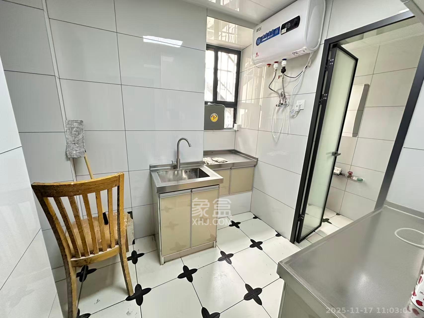 泉嘶井散盘 1室1厅1卫 1400.0元/月 泉嘶井散盘 1室1厅1卫 1400.0元/月室内图