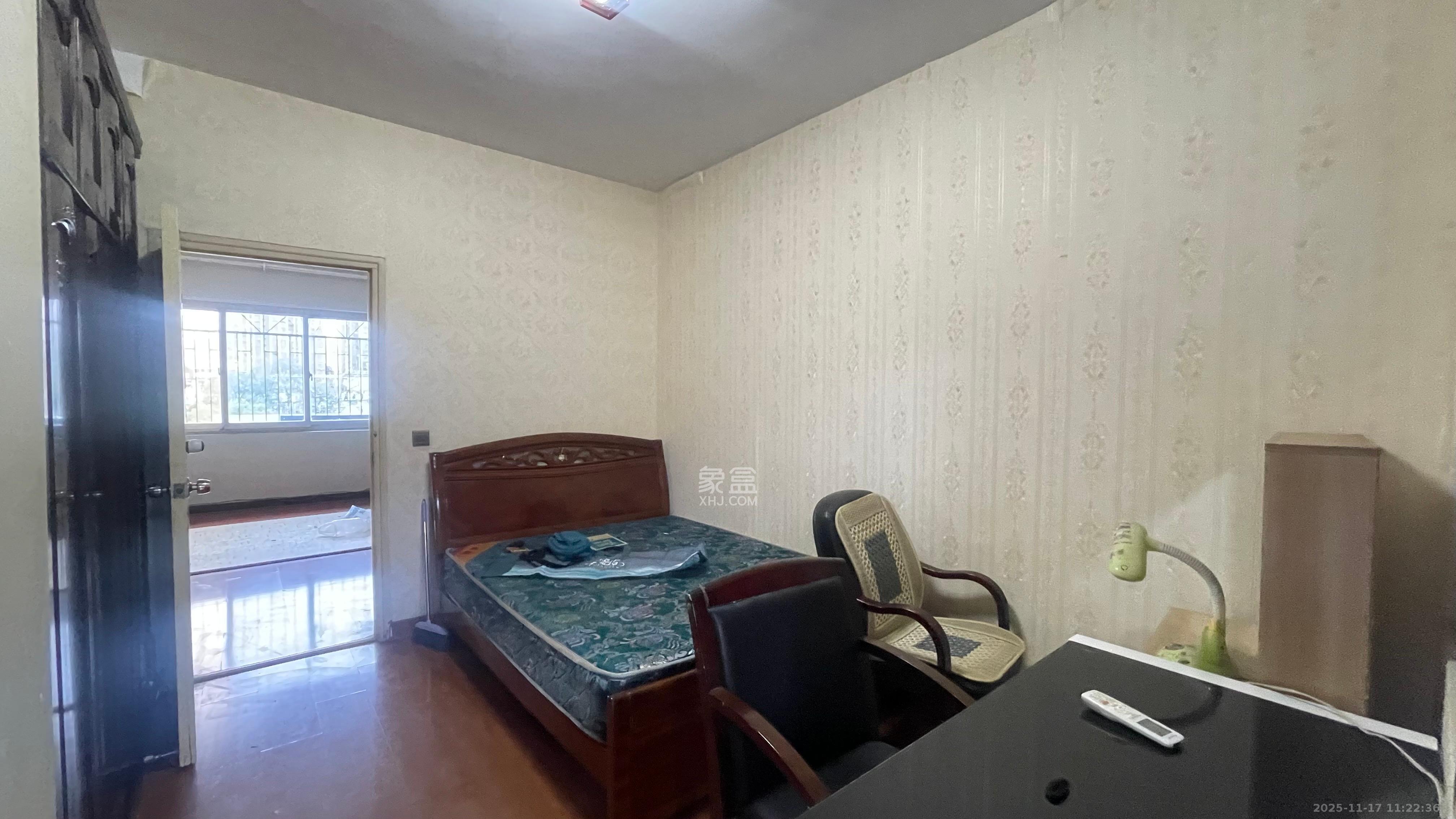 输变电局宿舍  1室2厅1卫    1500.0元/月室内图