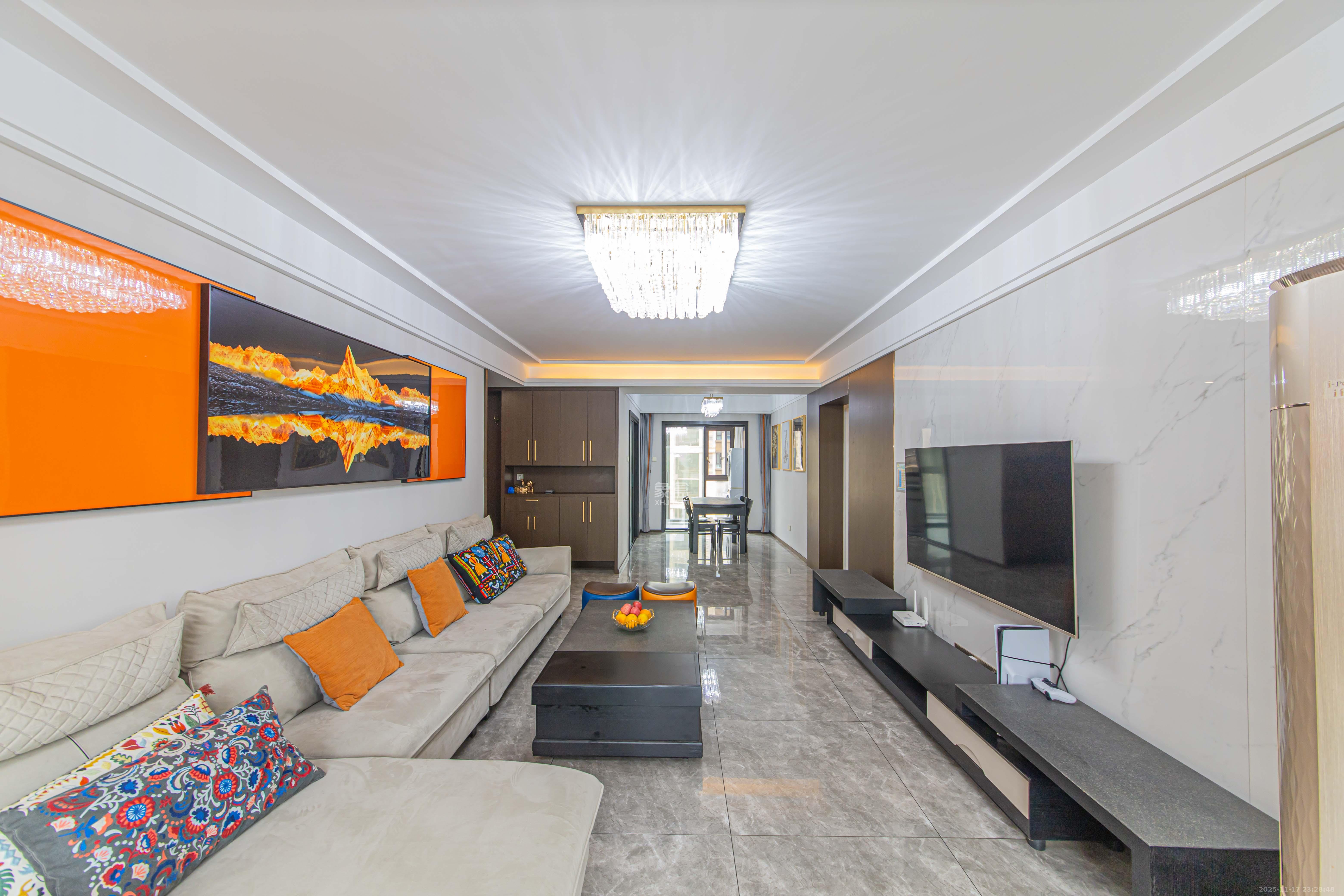 北辰中央公园DF区  4室2厅2卫    155.0万