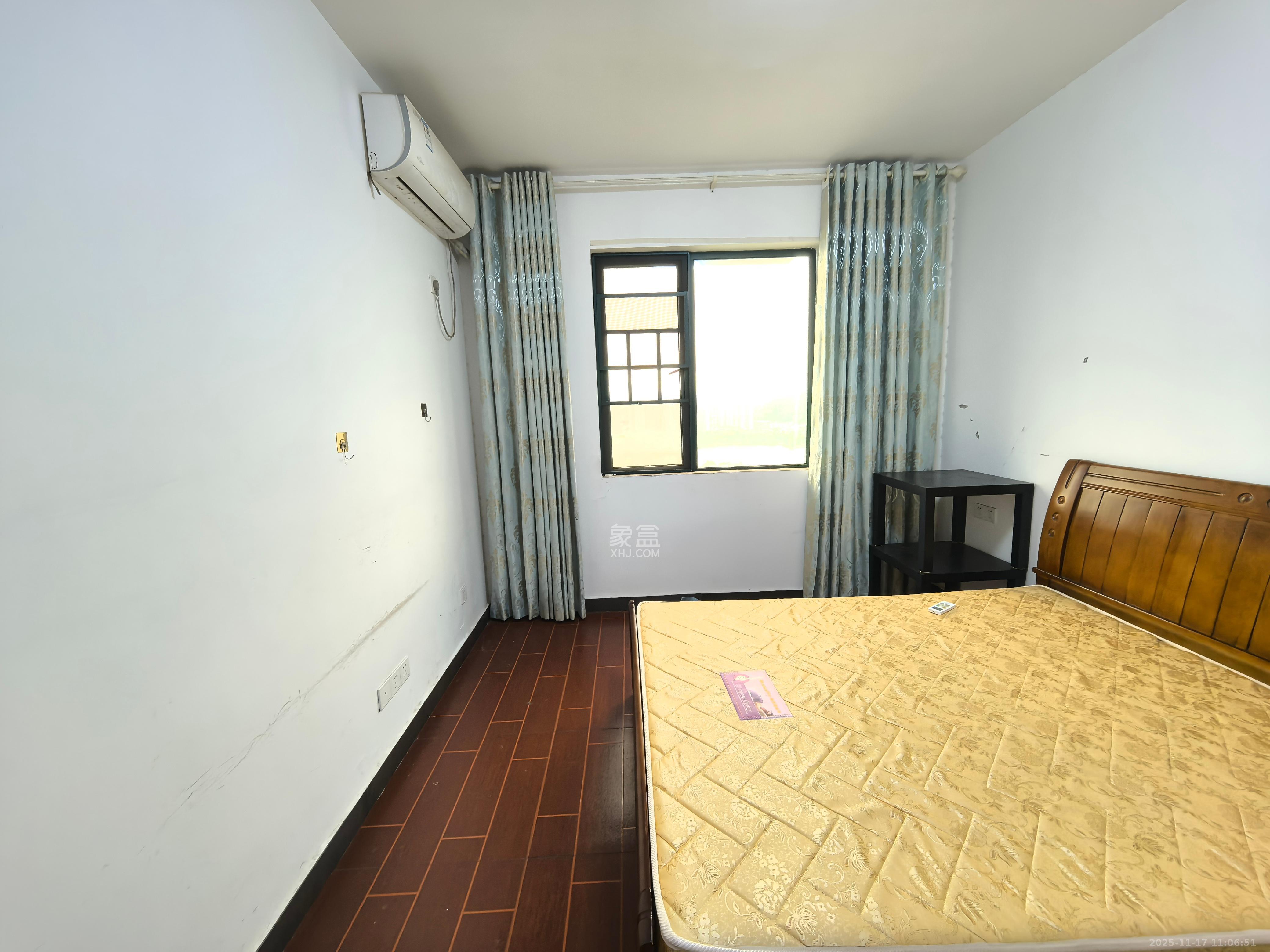 西韵佳苑 2室2厅1卫 2400.0元/月 西韵佳苑 2室2厅1卫 2400.0元/月室内图