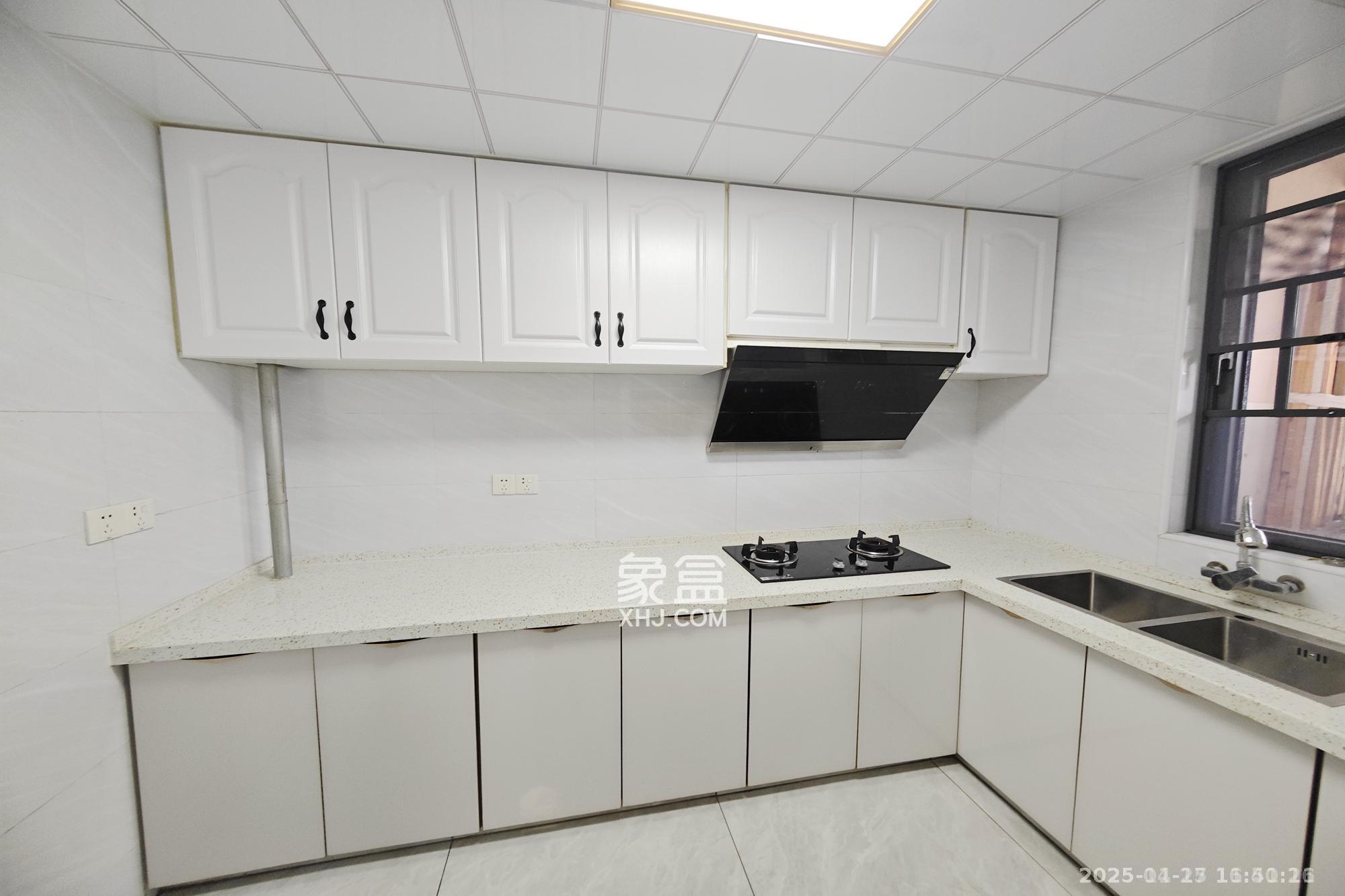 建发中央悦府  4室2厅2卫    4200.0元/月室内图