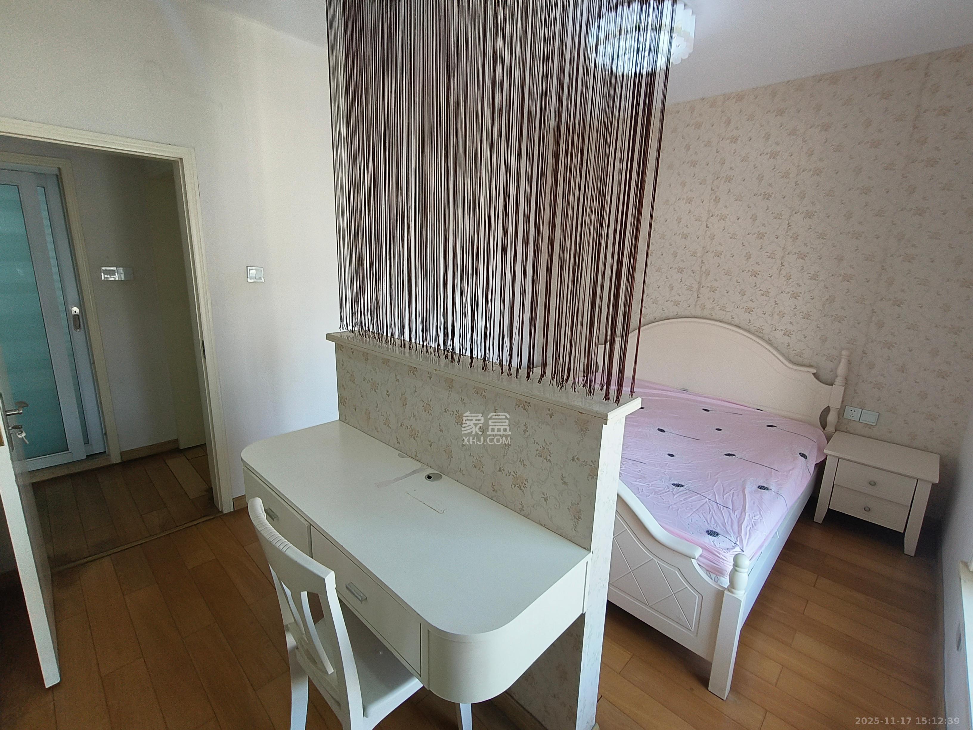 新芙蓉之都  2室2厅1卫    2200.0元/月室内图