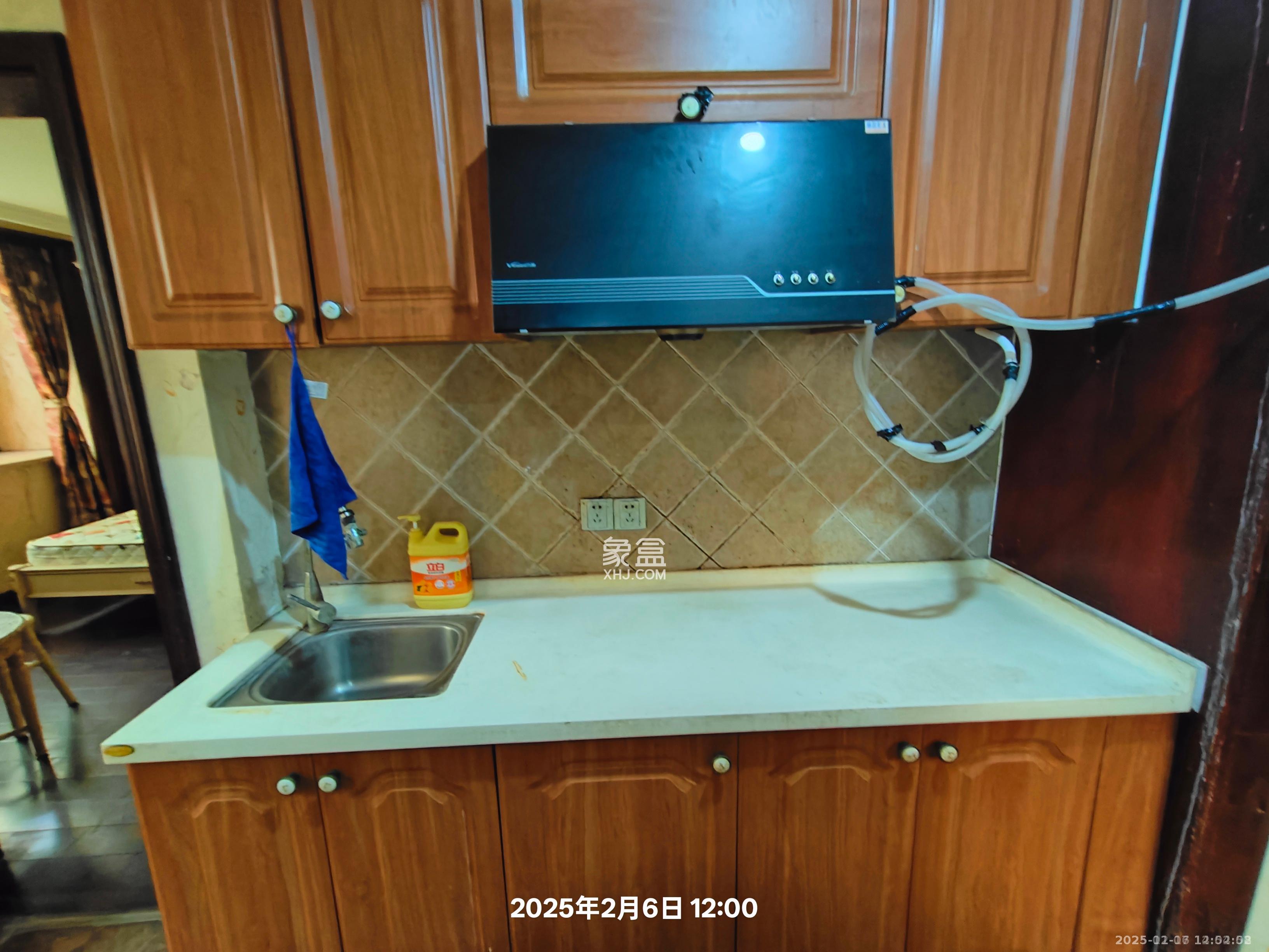 沁园春御院  1室1厅1卫    1600.0元/月室内图