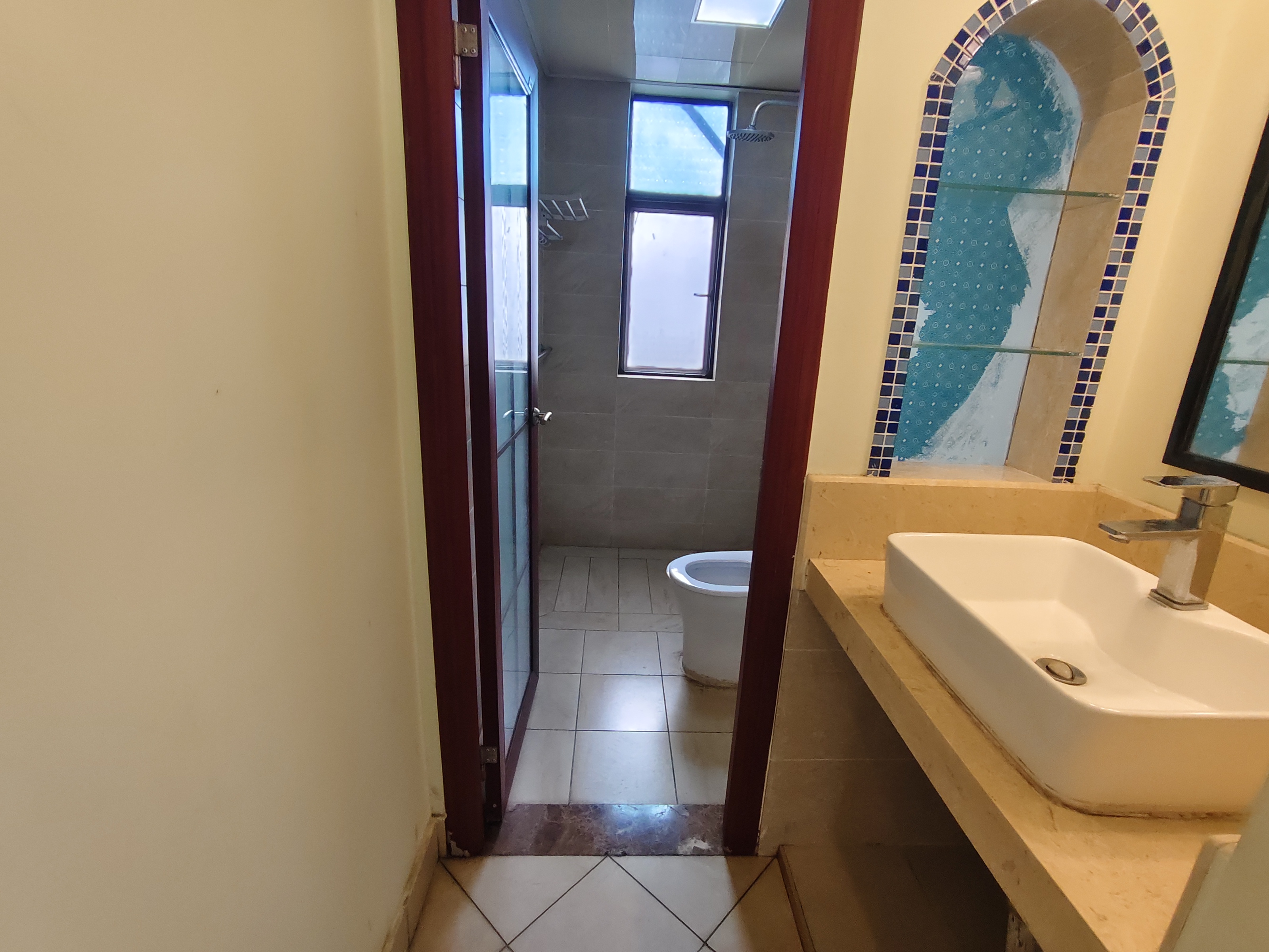 滨江帝景一期  3室2厅2卫    2600.0元/月室内图