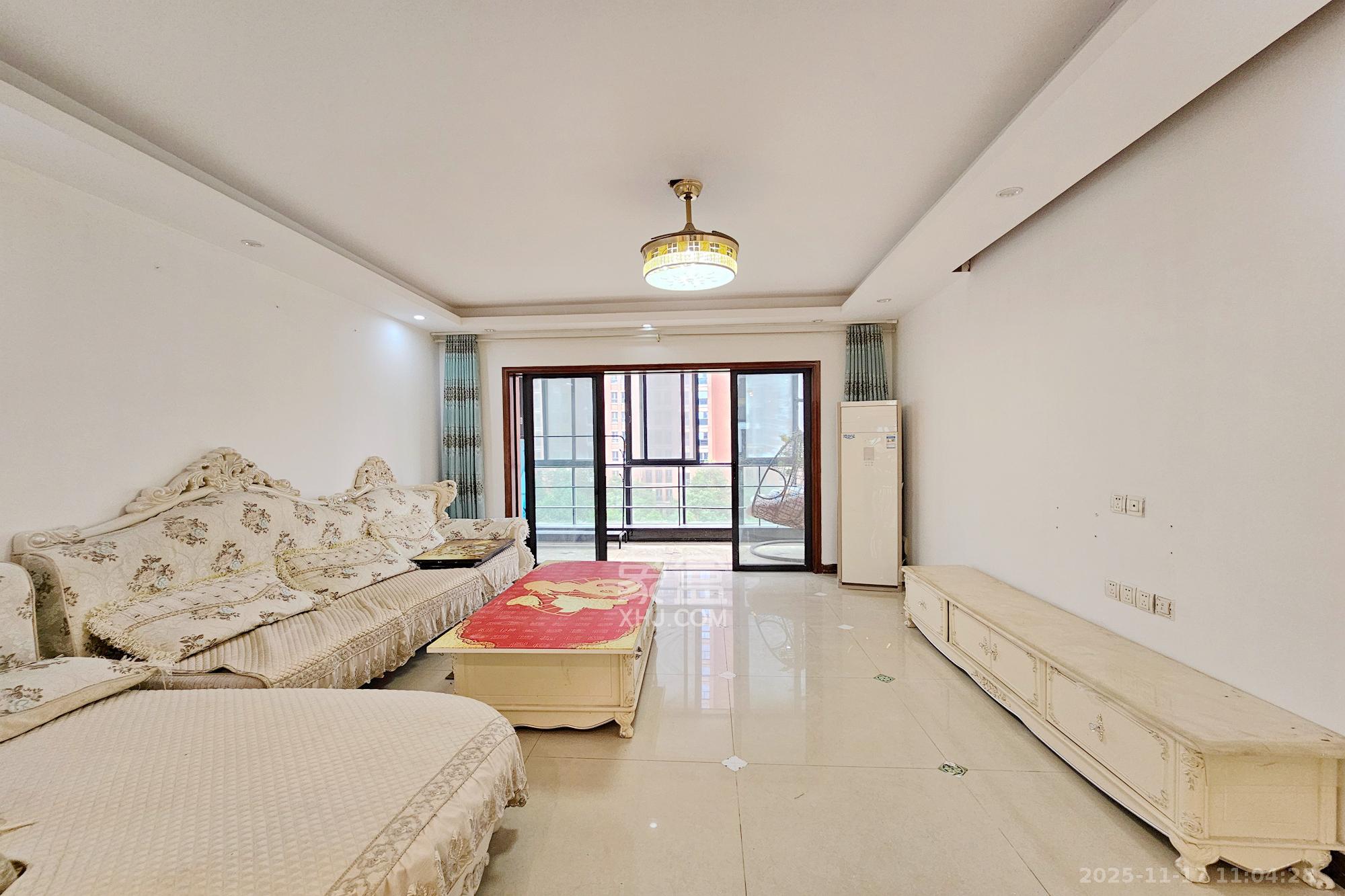 茂华国际湘  3室2厅2卫    125.0万